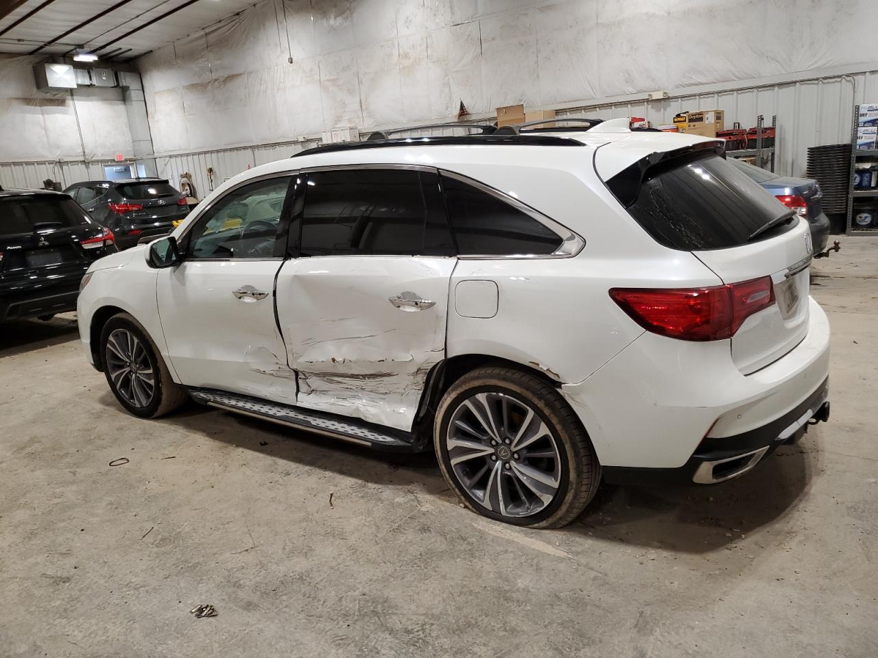 2018 Acura MDX - Image 2