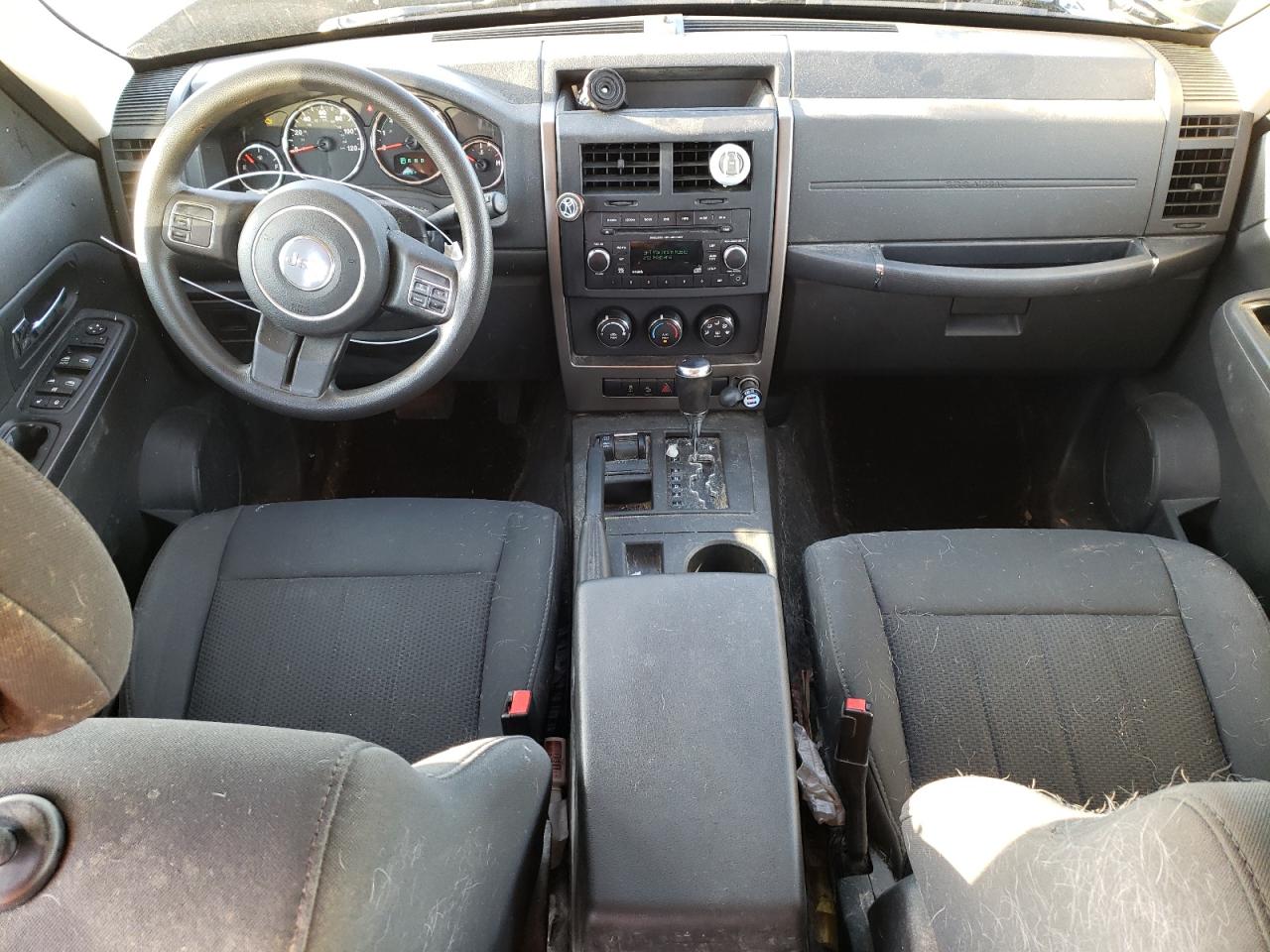 2012 Jeep Liberty (North America) - Image 8