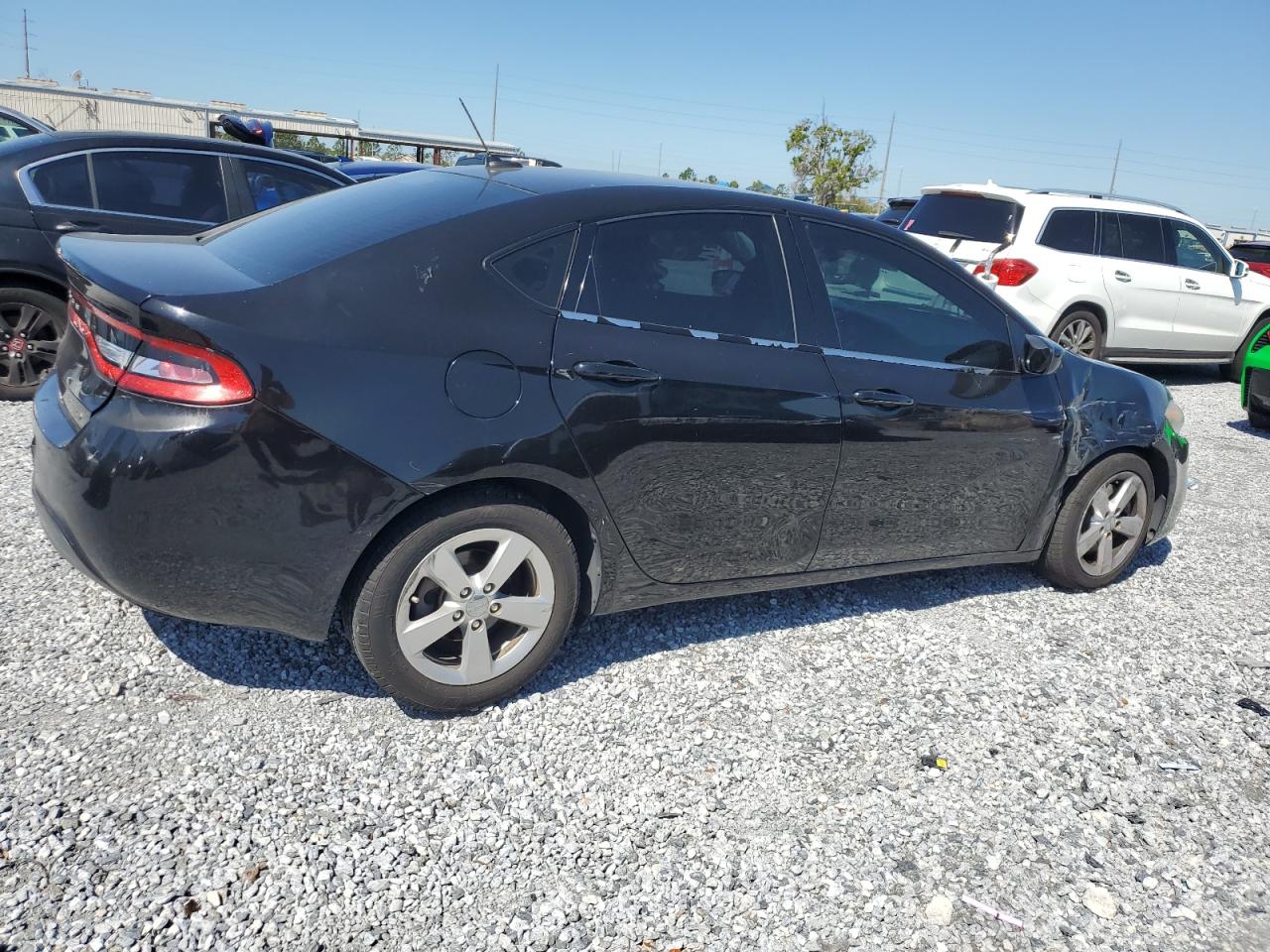 2016 Dodge Dart - Image 3