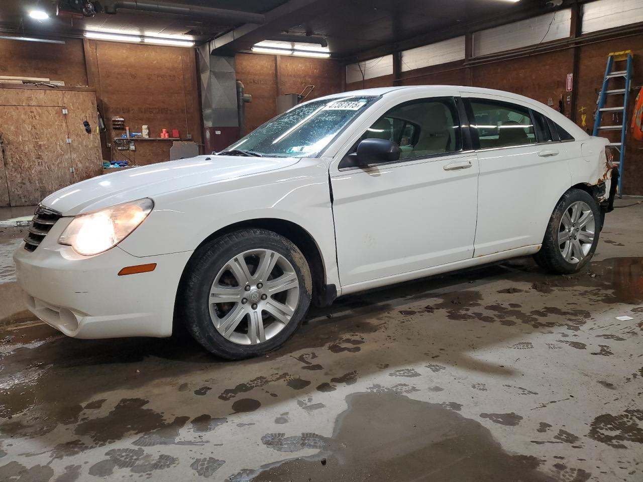 2010 Chrysler Sebring - Image 1