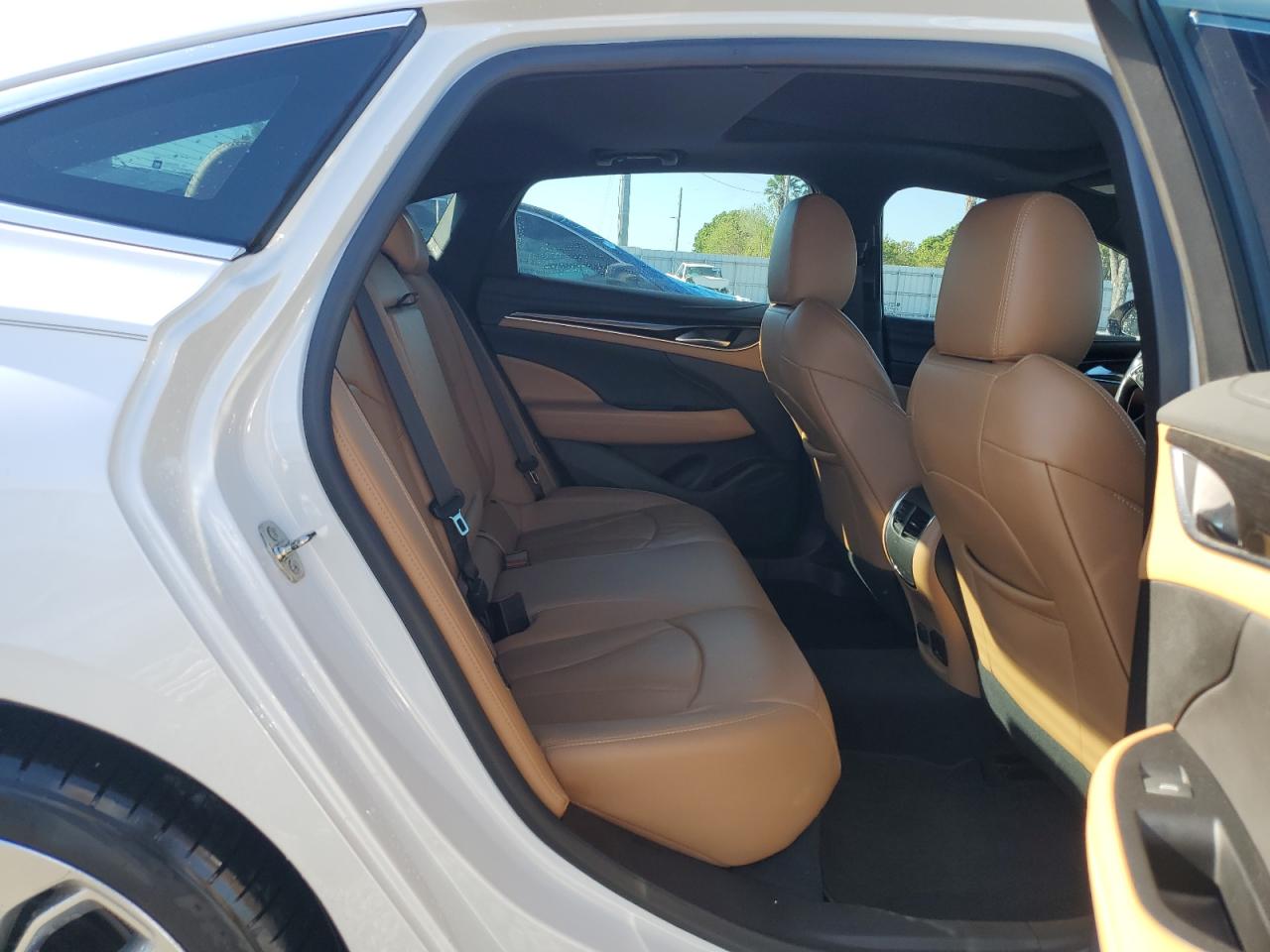 2018 Buick LaCrosse - Image 10