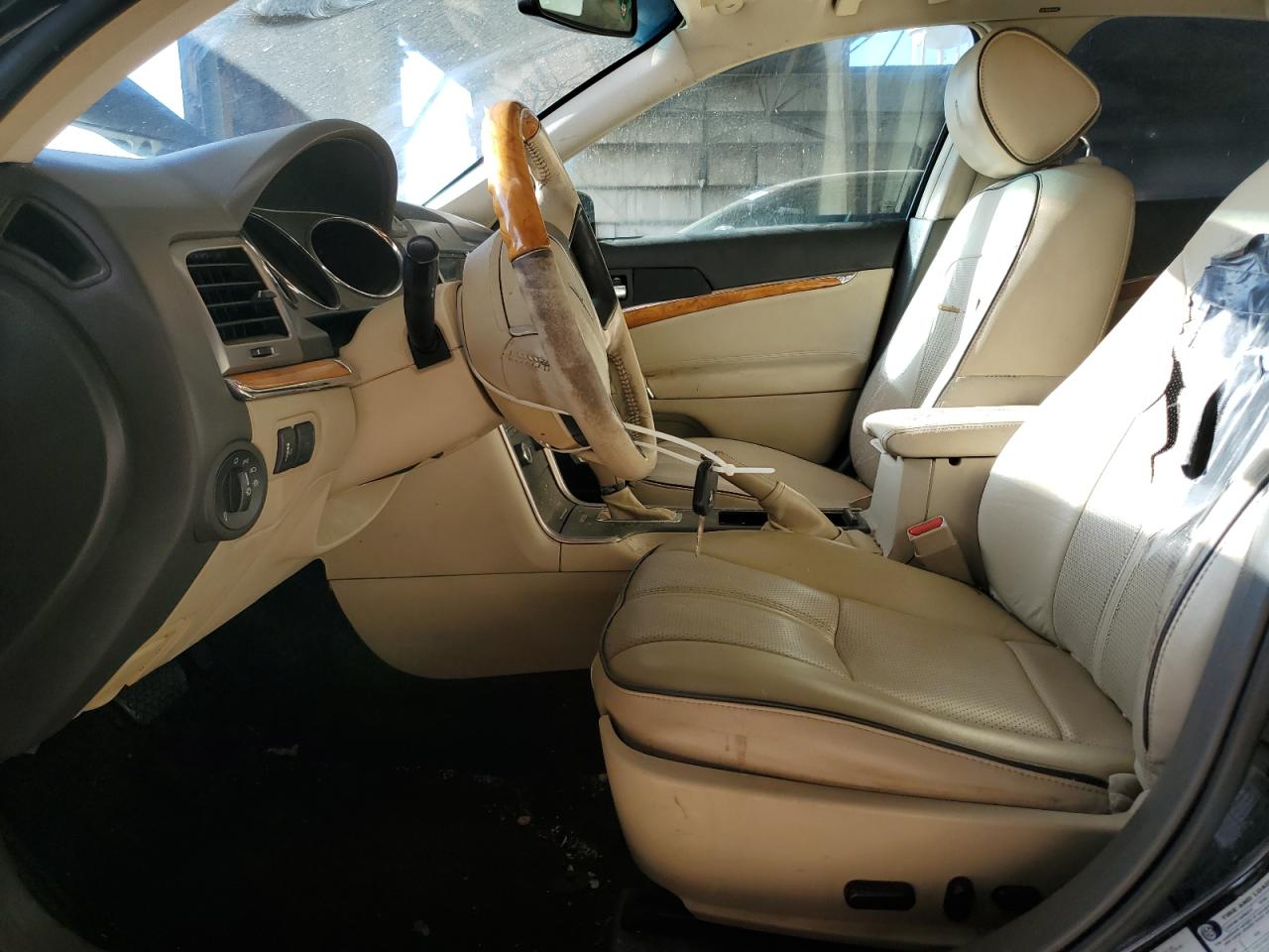 2012 Lincoln MKZ - Image 7
