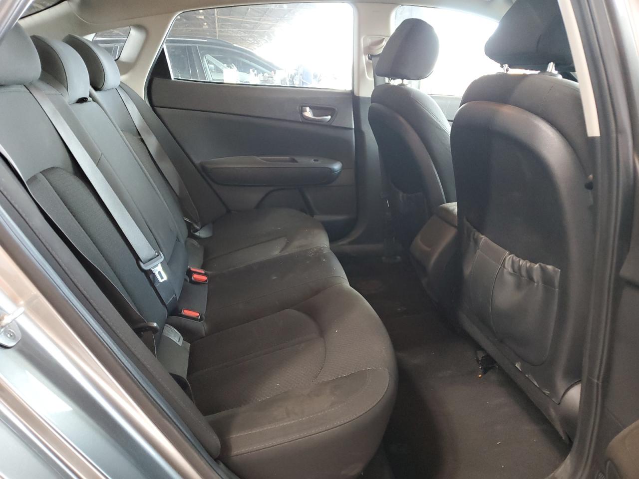 2017 Kia Optima - Image 10