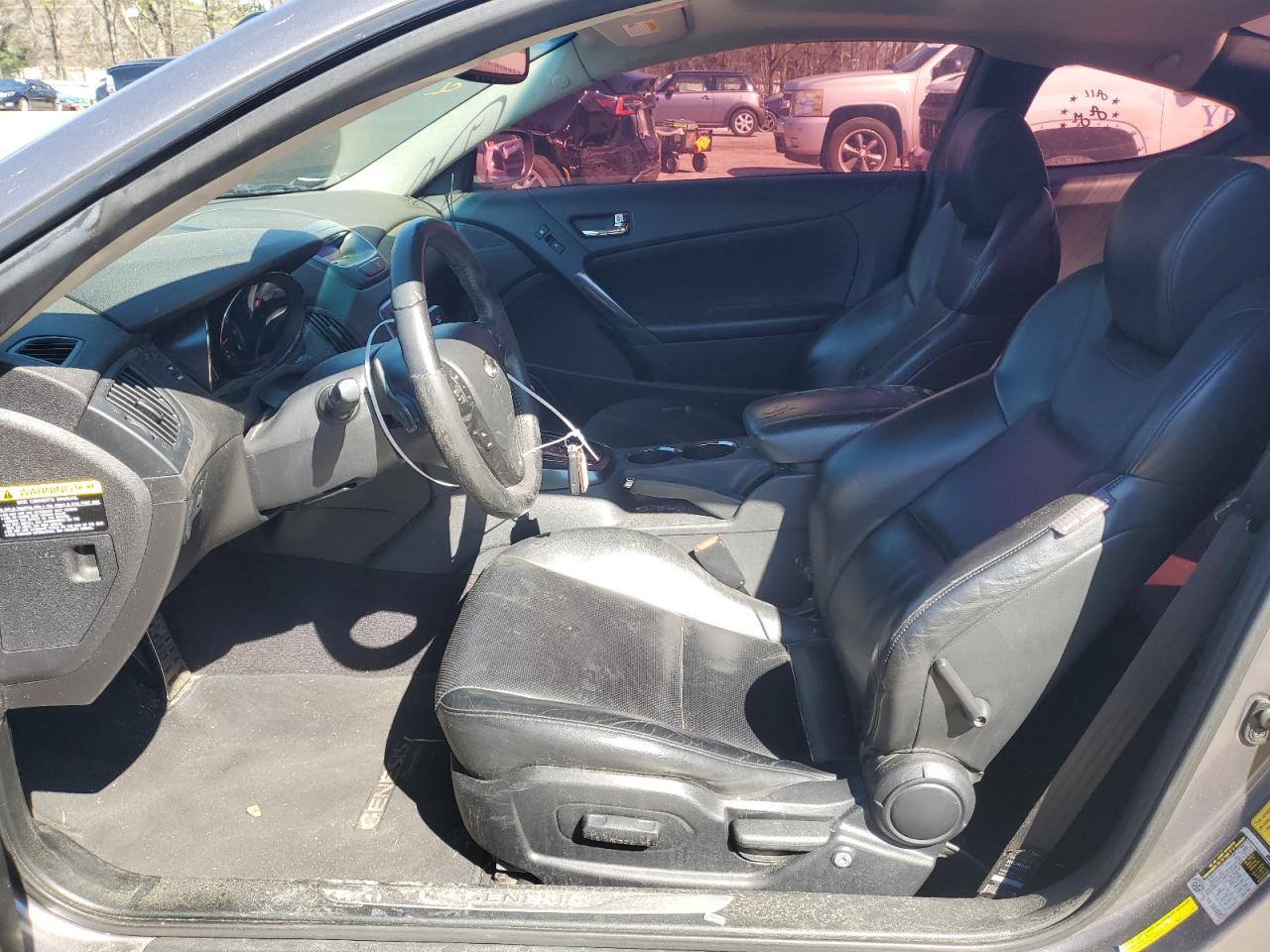 2011 Hyundai Genesis - Image 7
