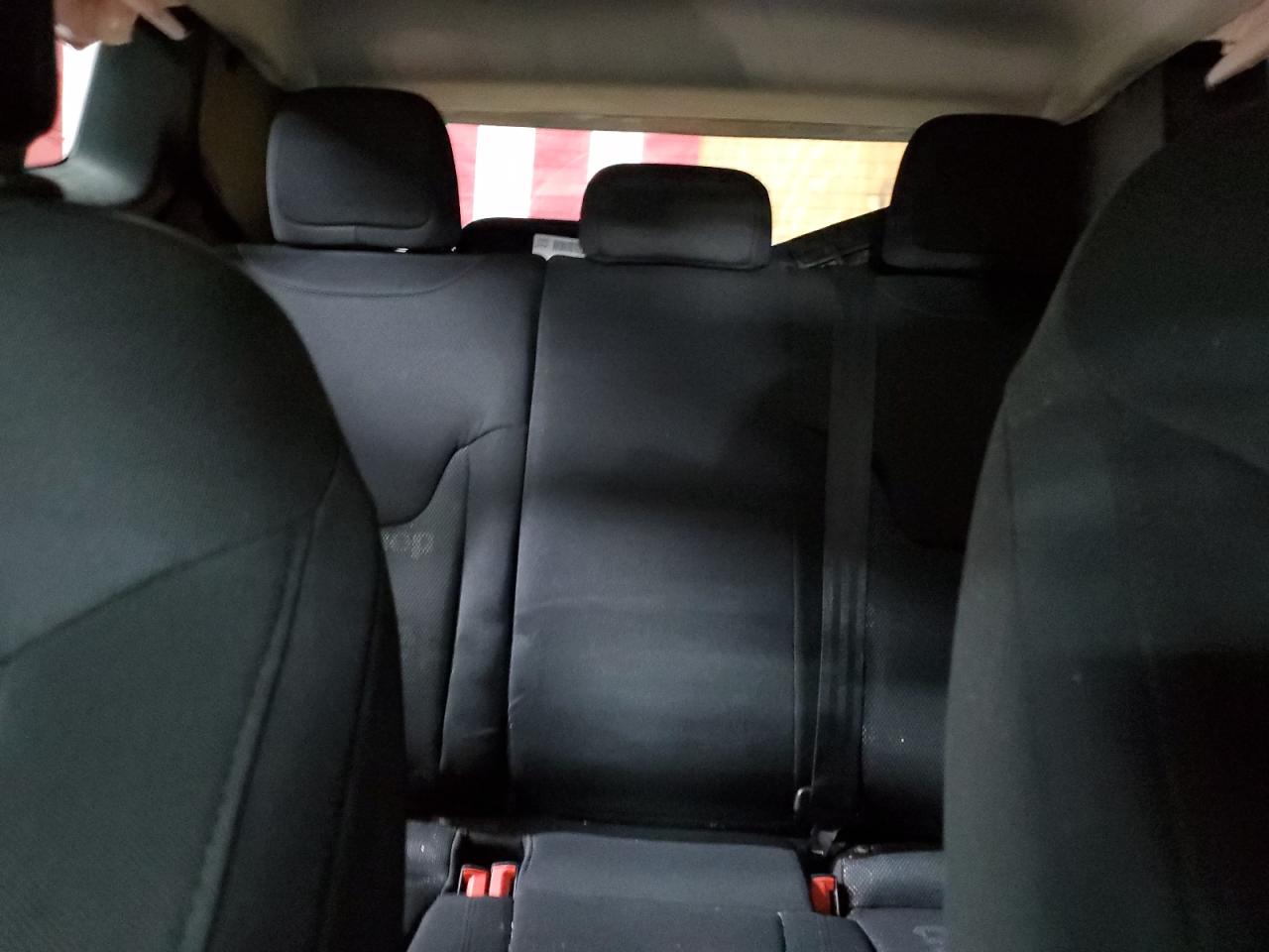2017 Jeep Renegade - Image 10