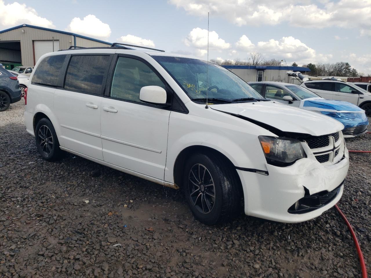 2016 Dodge Caravan - Image 4