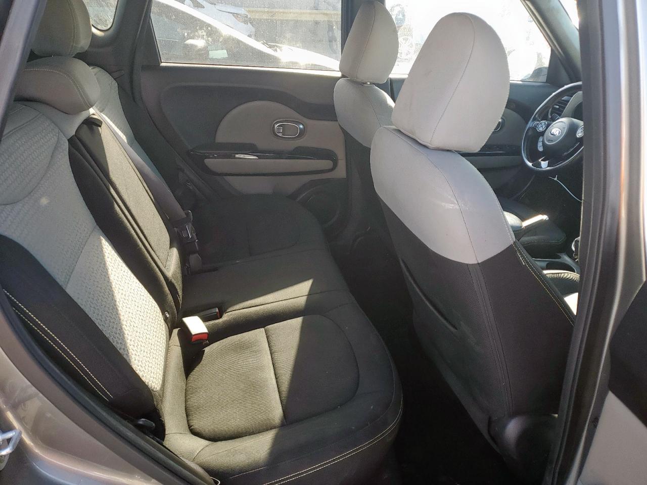 2015 Kia Soul + VIN: KNDJP3A57F7211031 Lot: 49046275