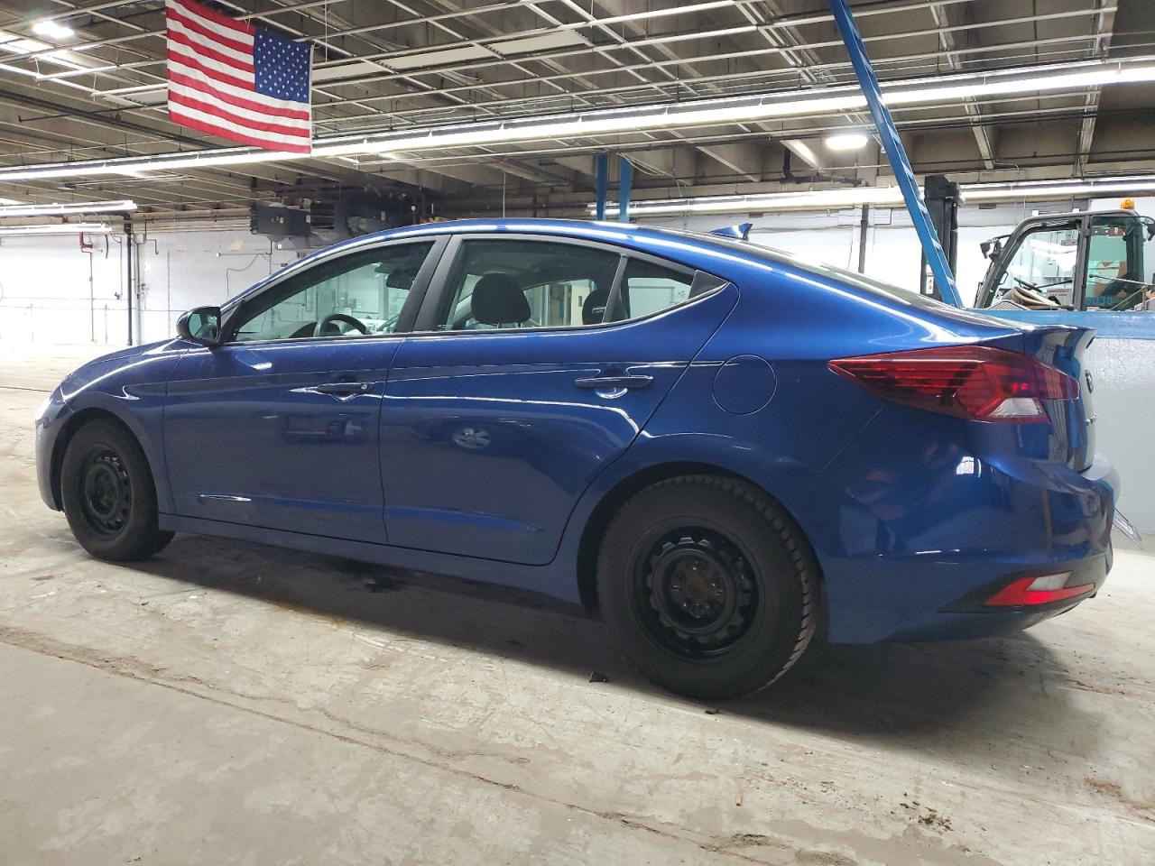 2019 Hyundai Elantra - Image 2