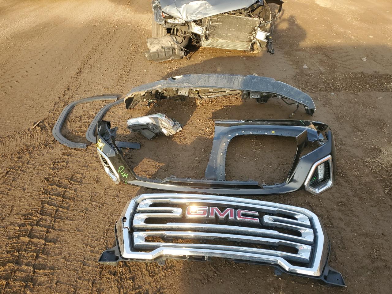 2019 GMC Sierra - Image 14