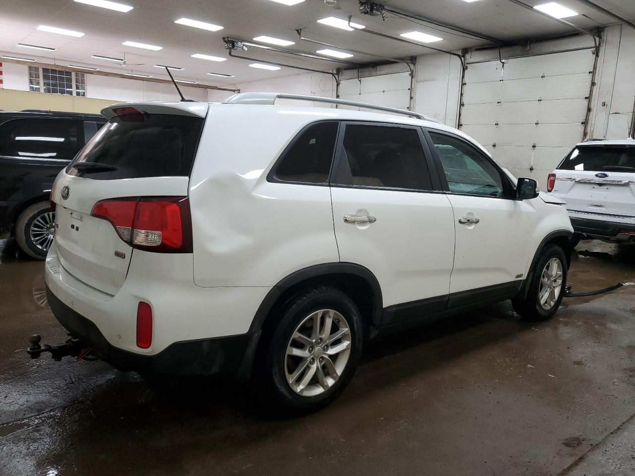 2014 Kia Sorento - Image 3