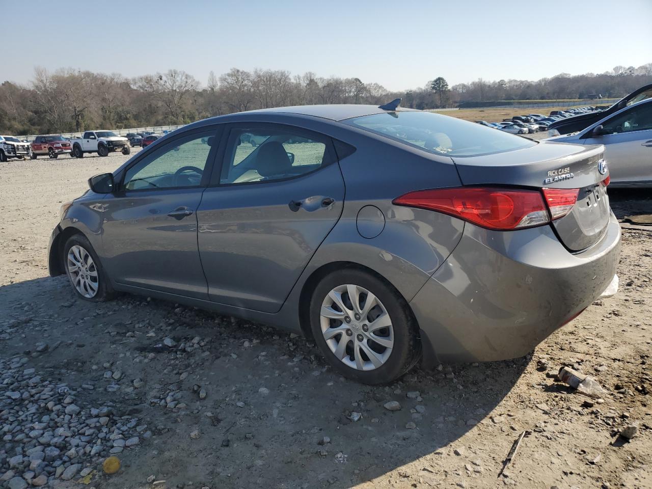 2013 Hyundai Elantra - Image 2