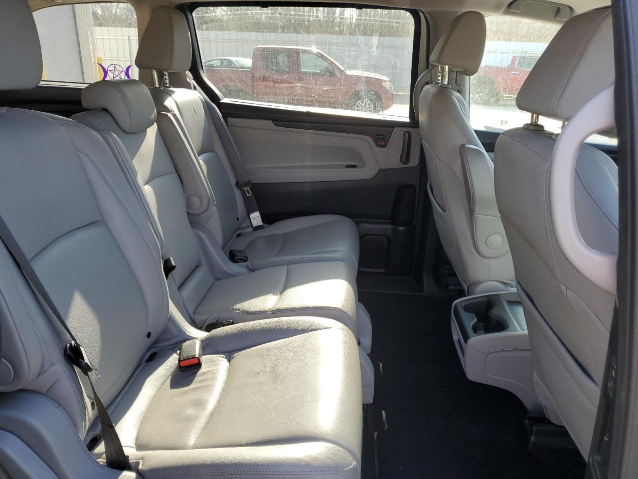 2018 Honda Odyssey - Image 11