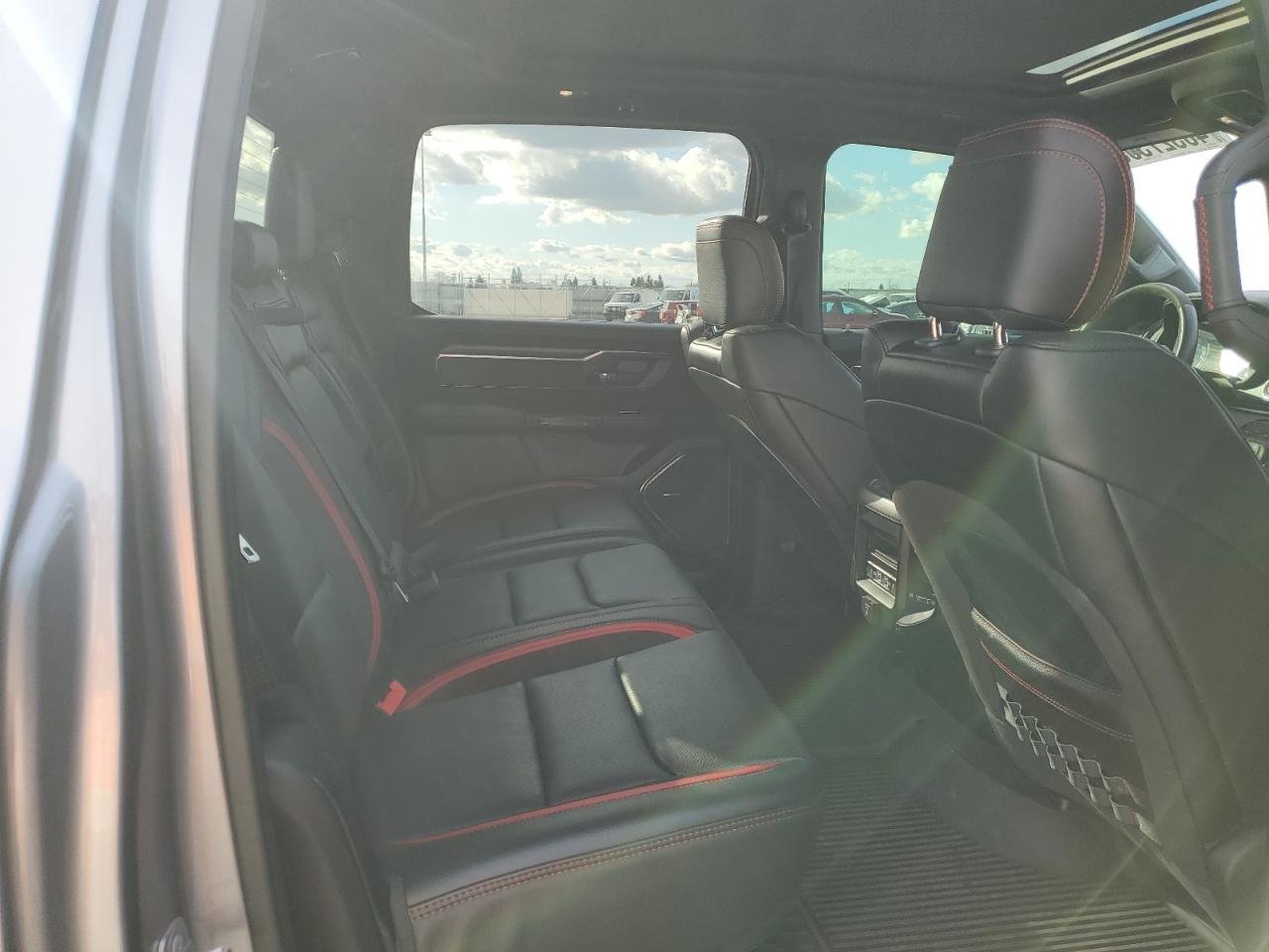 2022 RAM 1500 - Image 10