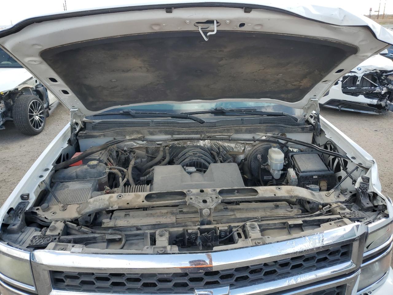 2015 Chevrolet Silverado - Image 11