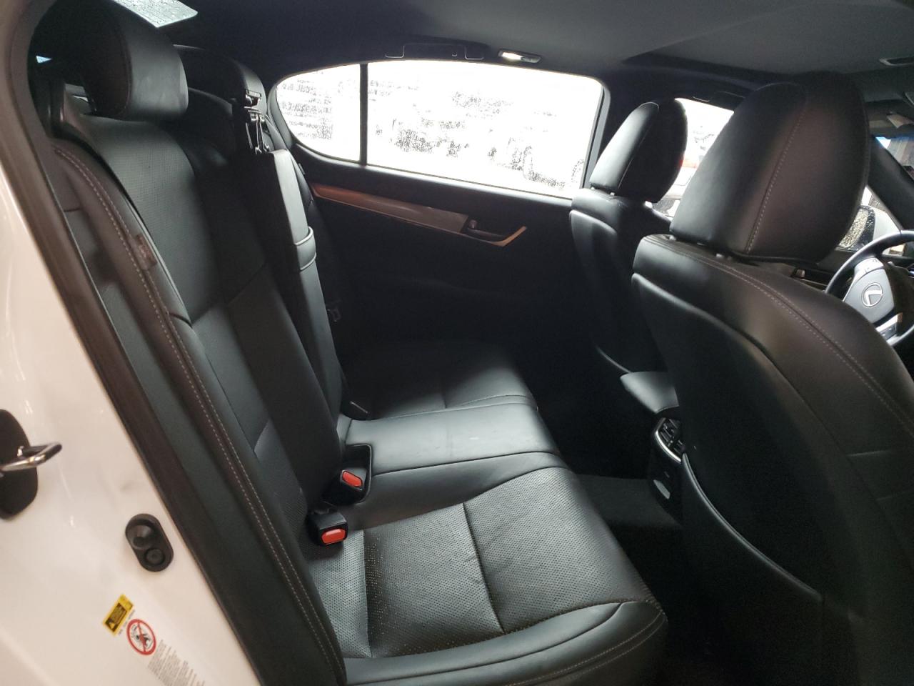 2015 Lexus GS - Image 10
