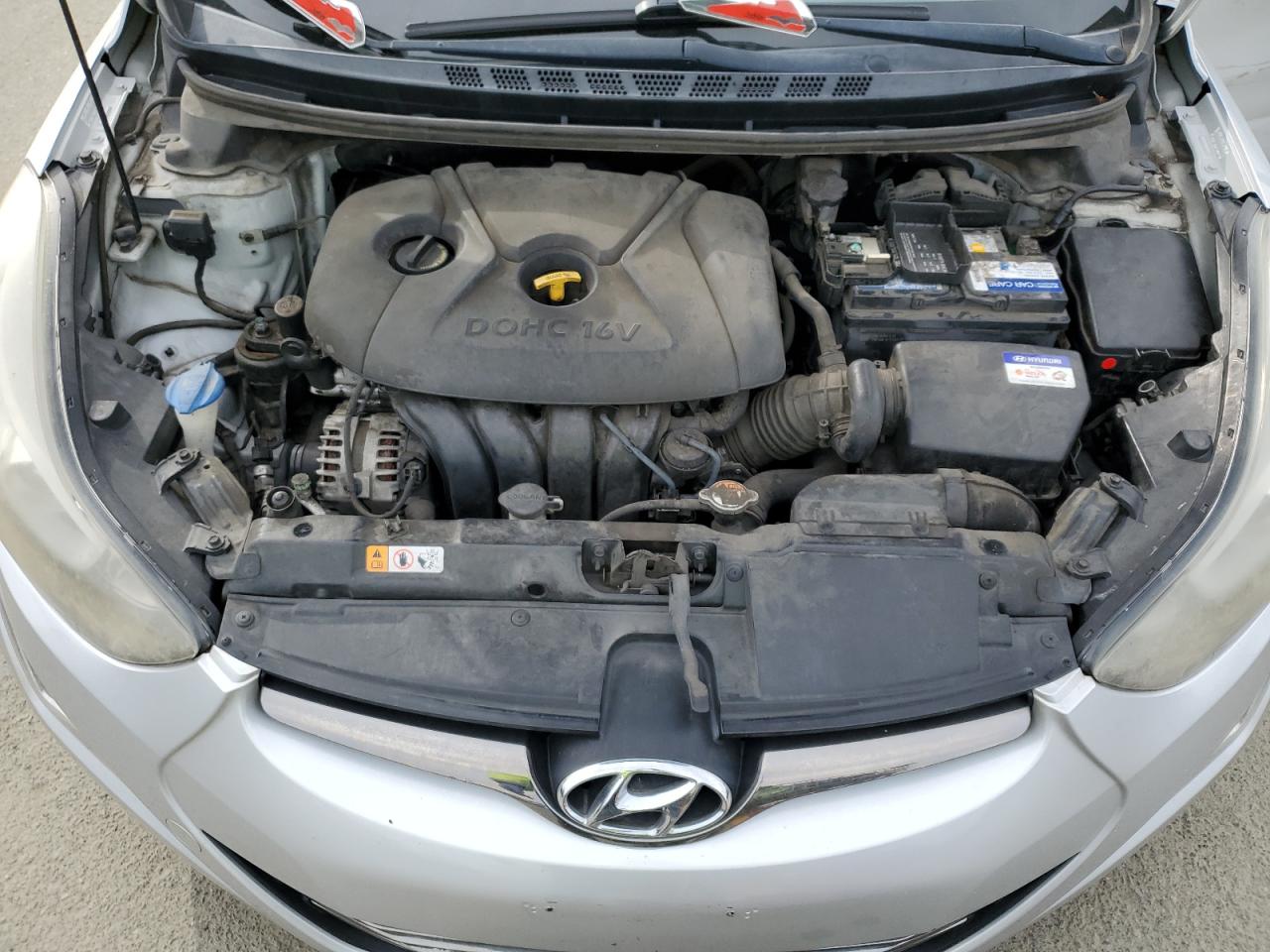 2014 Hyundai Elantra - Image 11