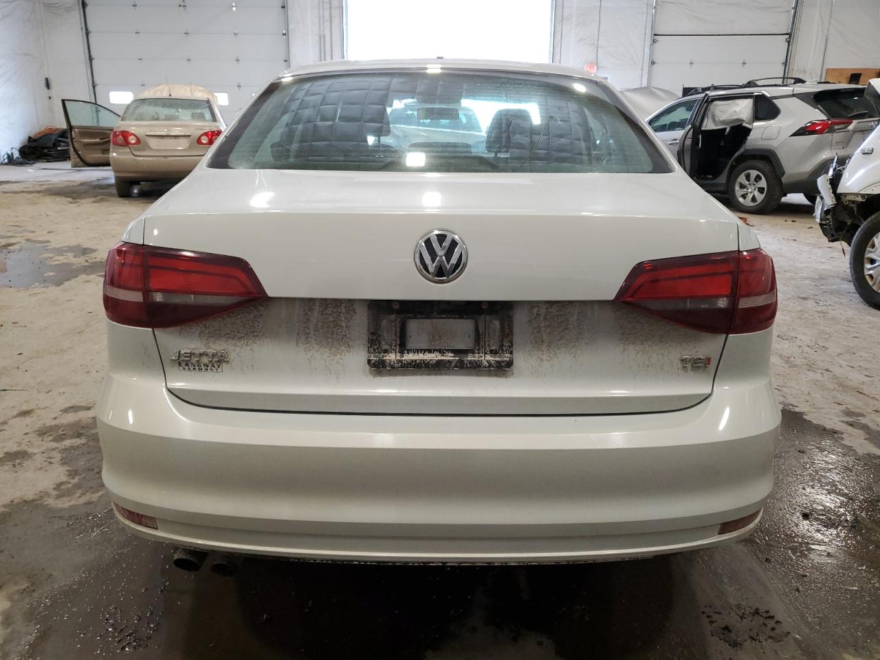 2017 Volkswagen Jetta - Image 6