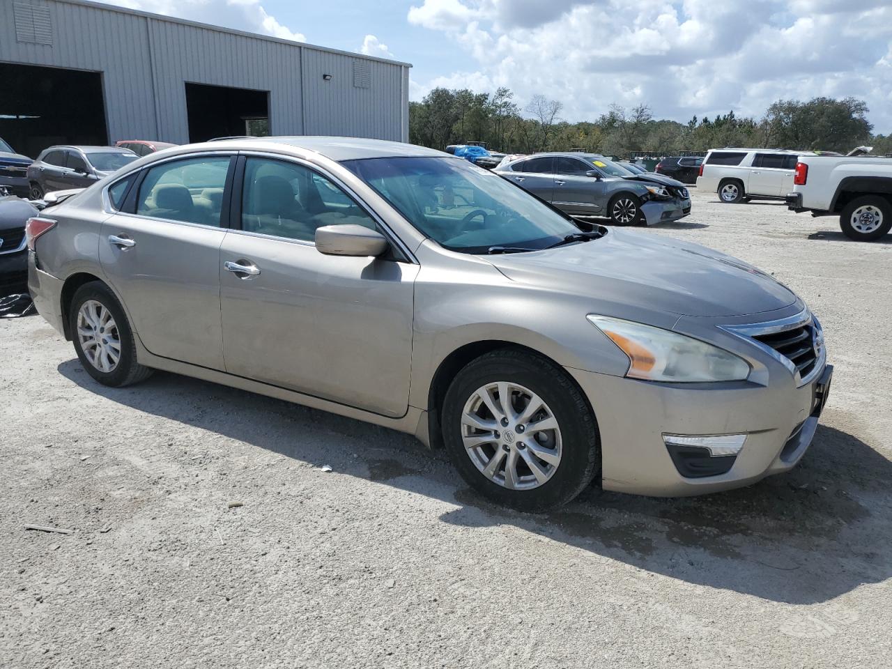 2015 Nissan Altima - Image 4