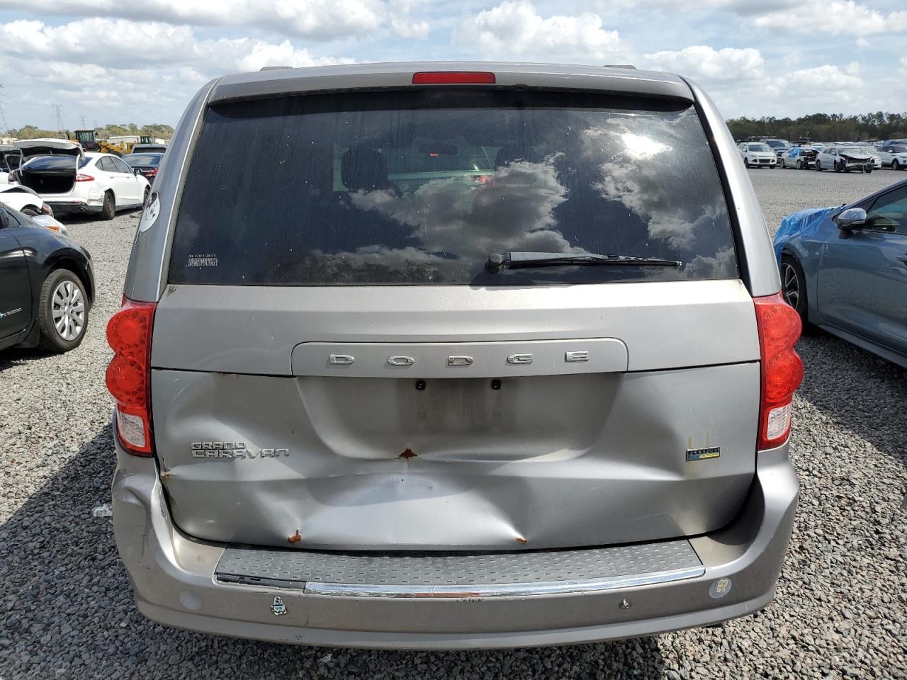 2013 Dodge Caravan - Image 6