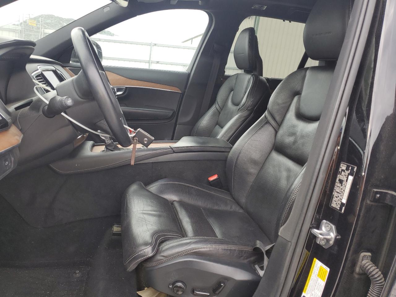 2016 Volvo XC90 - Image 7