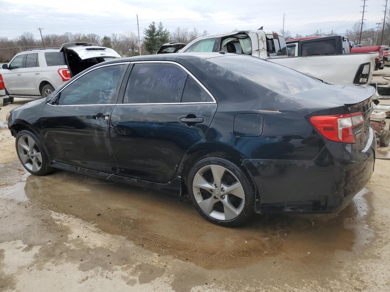 2014 Toyota Camry - Image 2