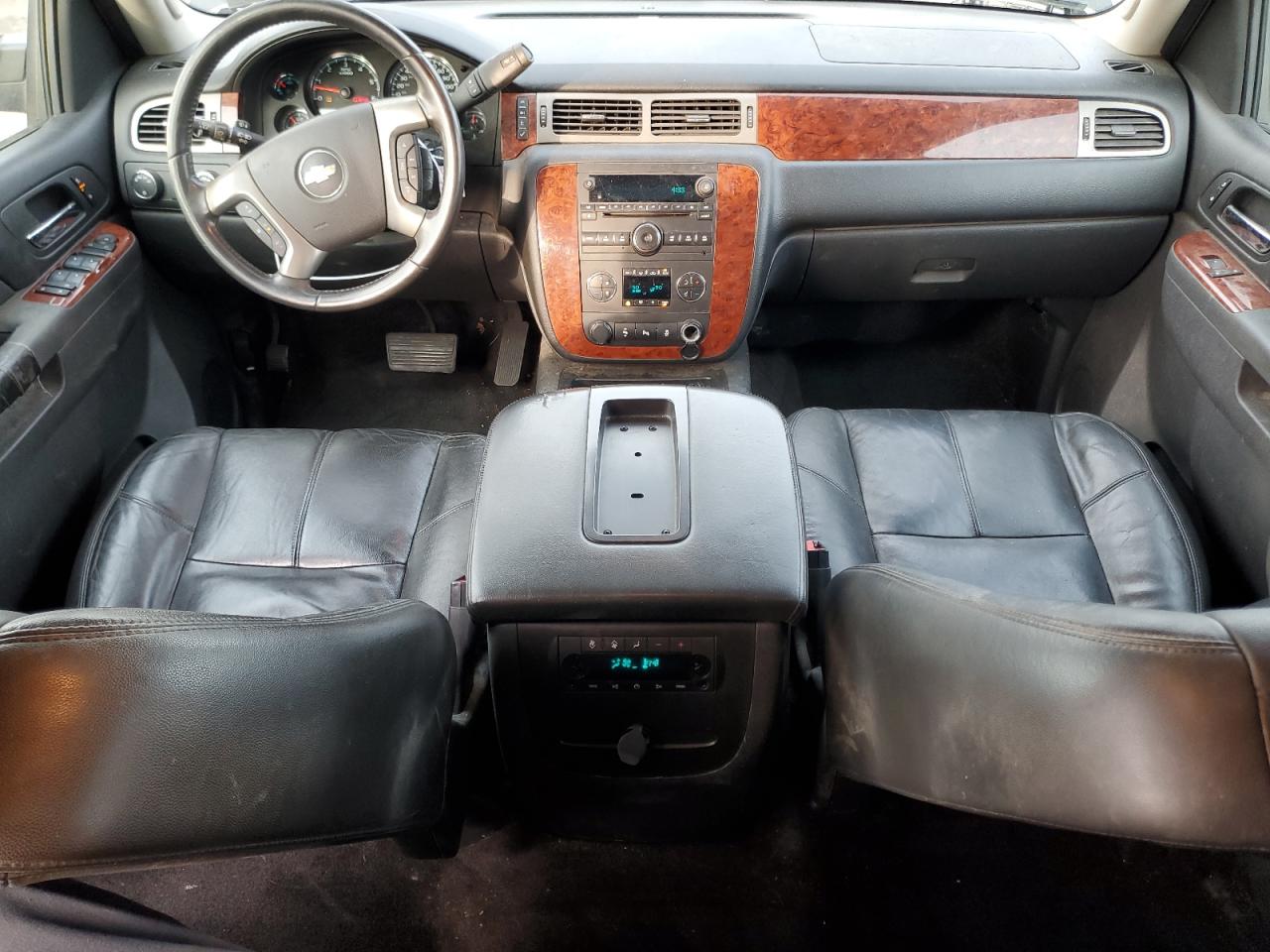 2013 Chevrolet Suburban - Image 8
