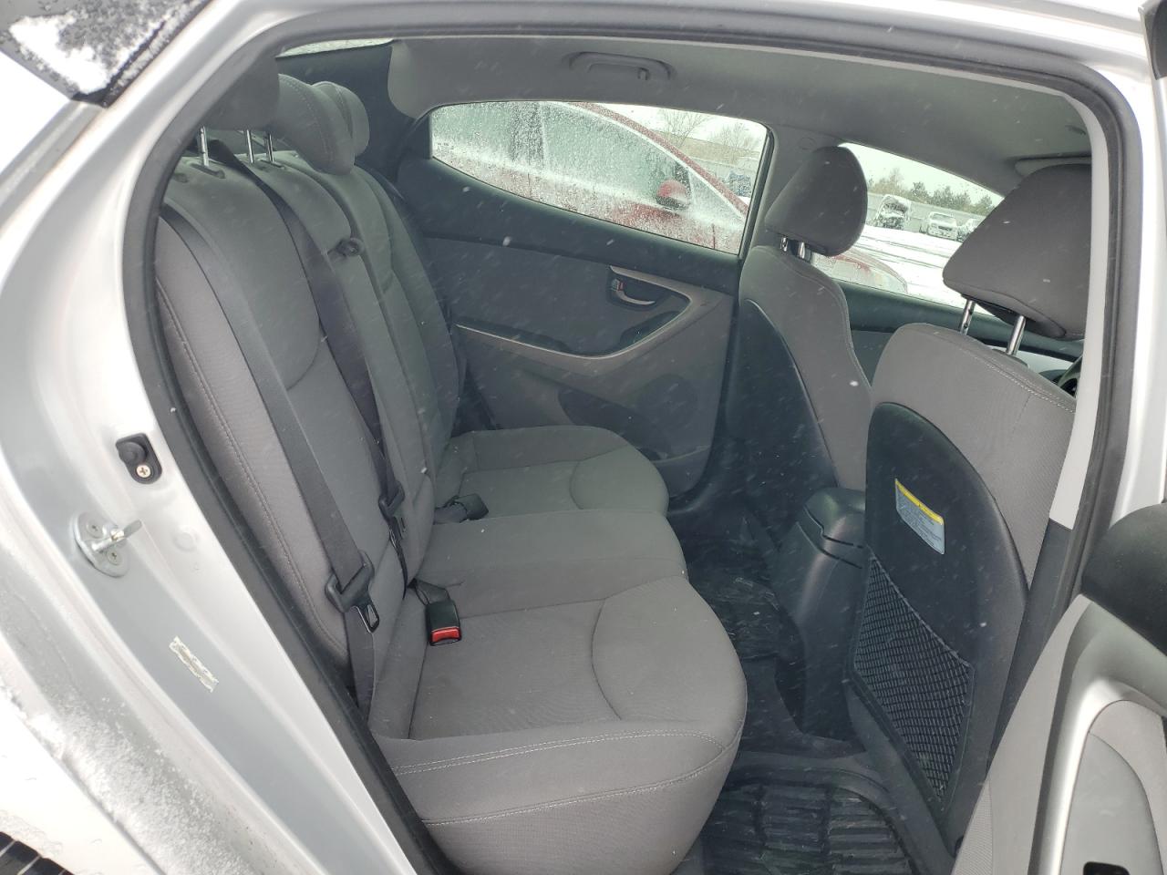 2014 Hyundai Elantra - Image 10