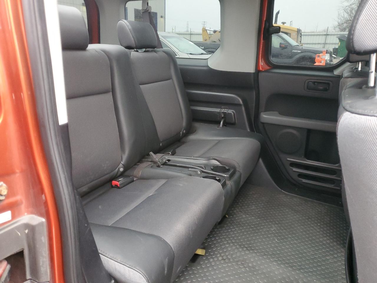 2003 Honda Element - Image 10