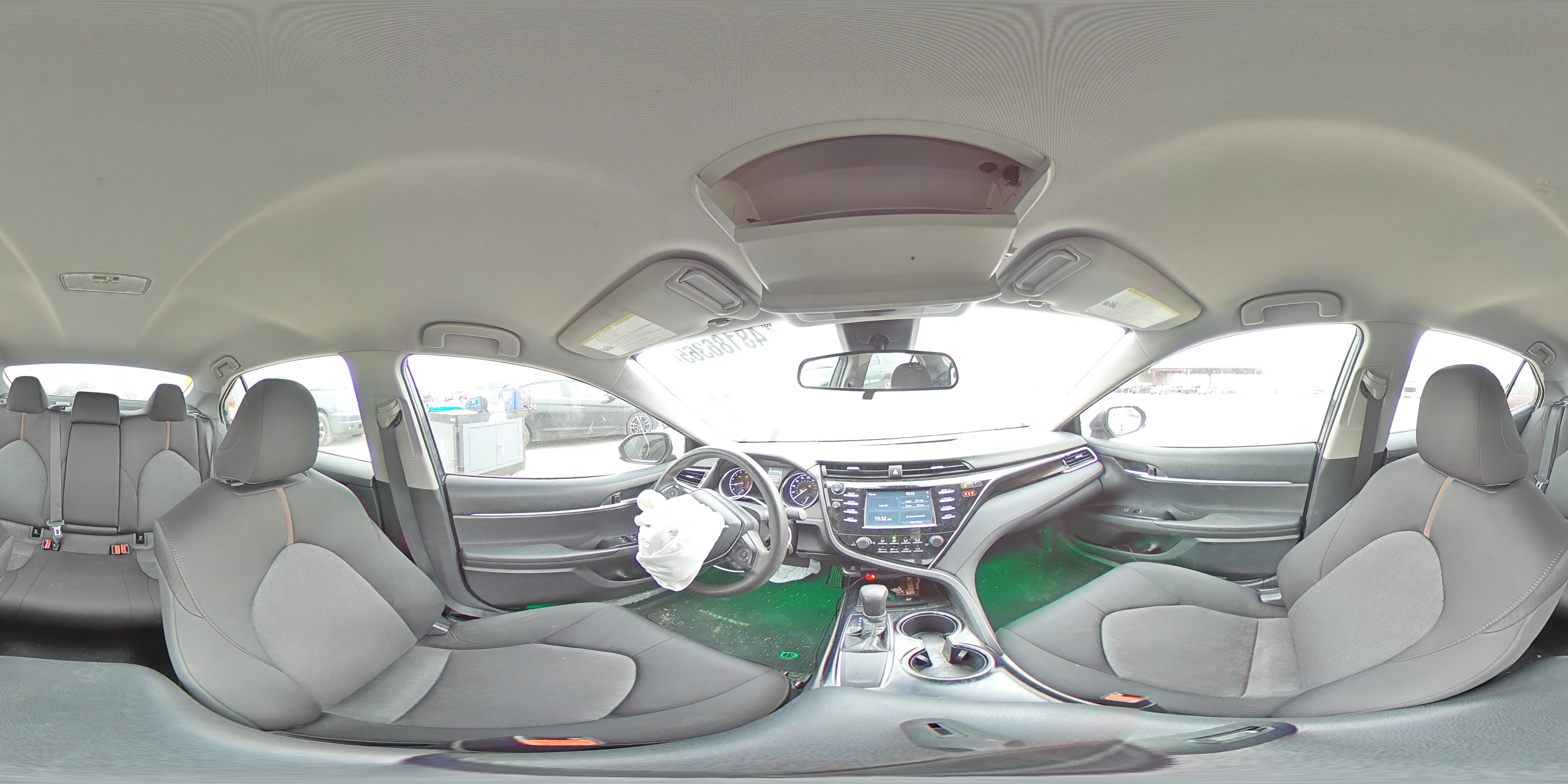 2018 Toyota Camry - Image 13