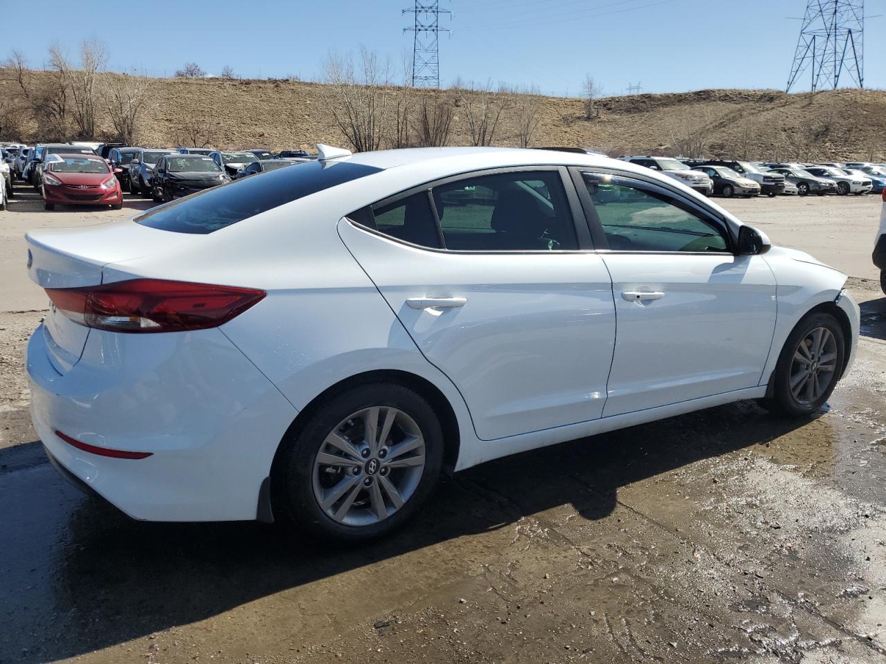 2018 Hyundai Elantra - Image 3