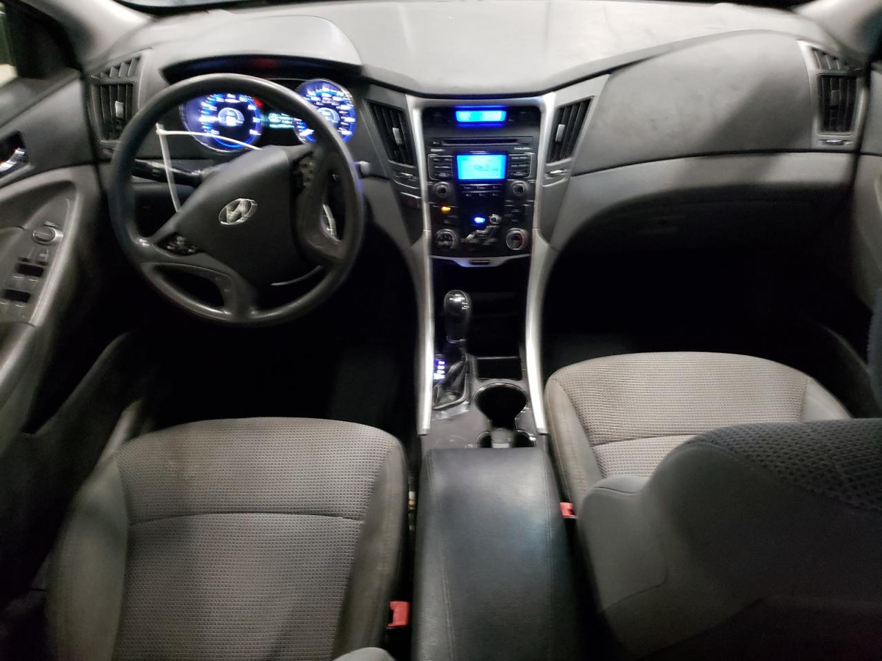 2011 Hyundai Sonata - Image 8