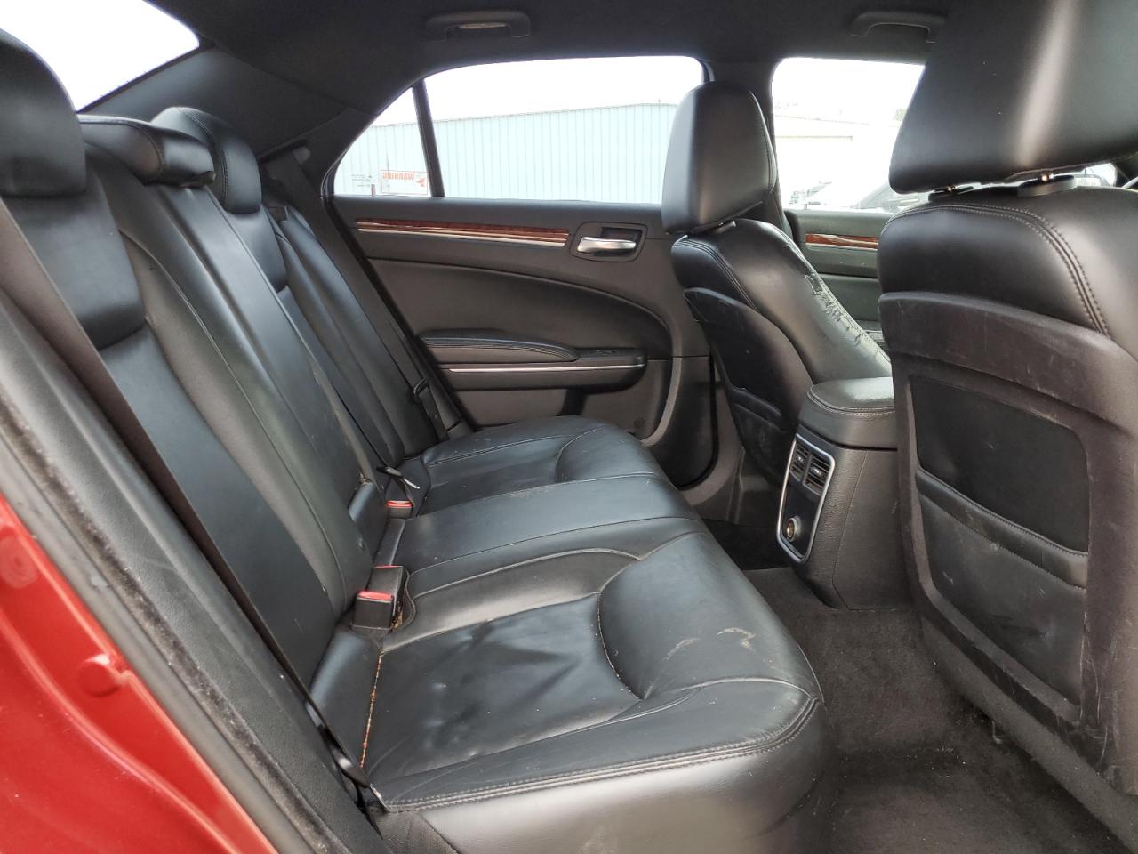 2012 Chrysler 300 - Image 10