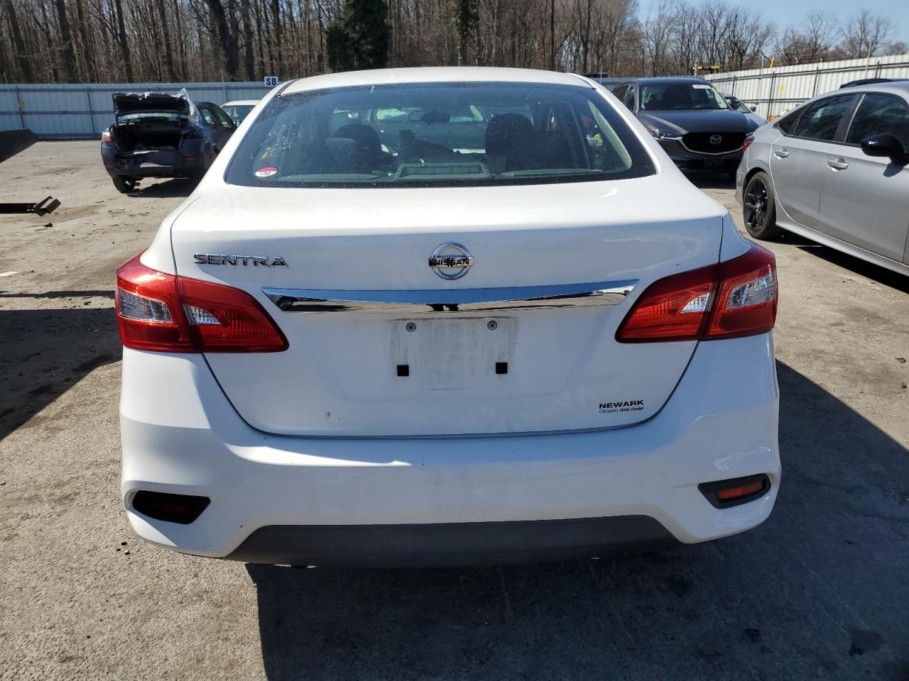 2016 Nissan Sentra - Image 6