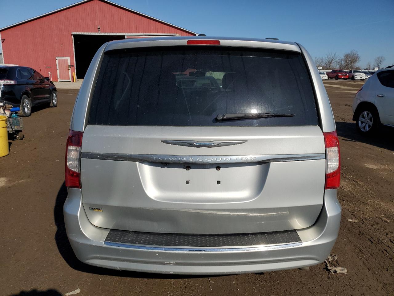 2012 Chrysler Town & Country - Image 6