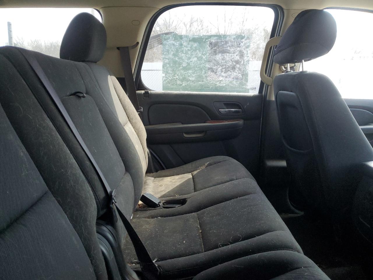2011 GMC Yukon - Image 12
