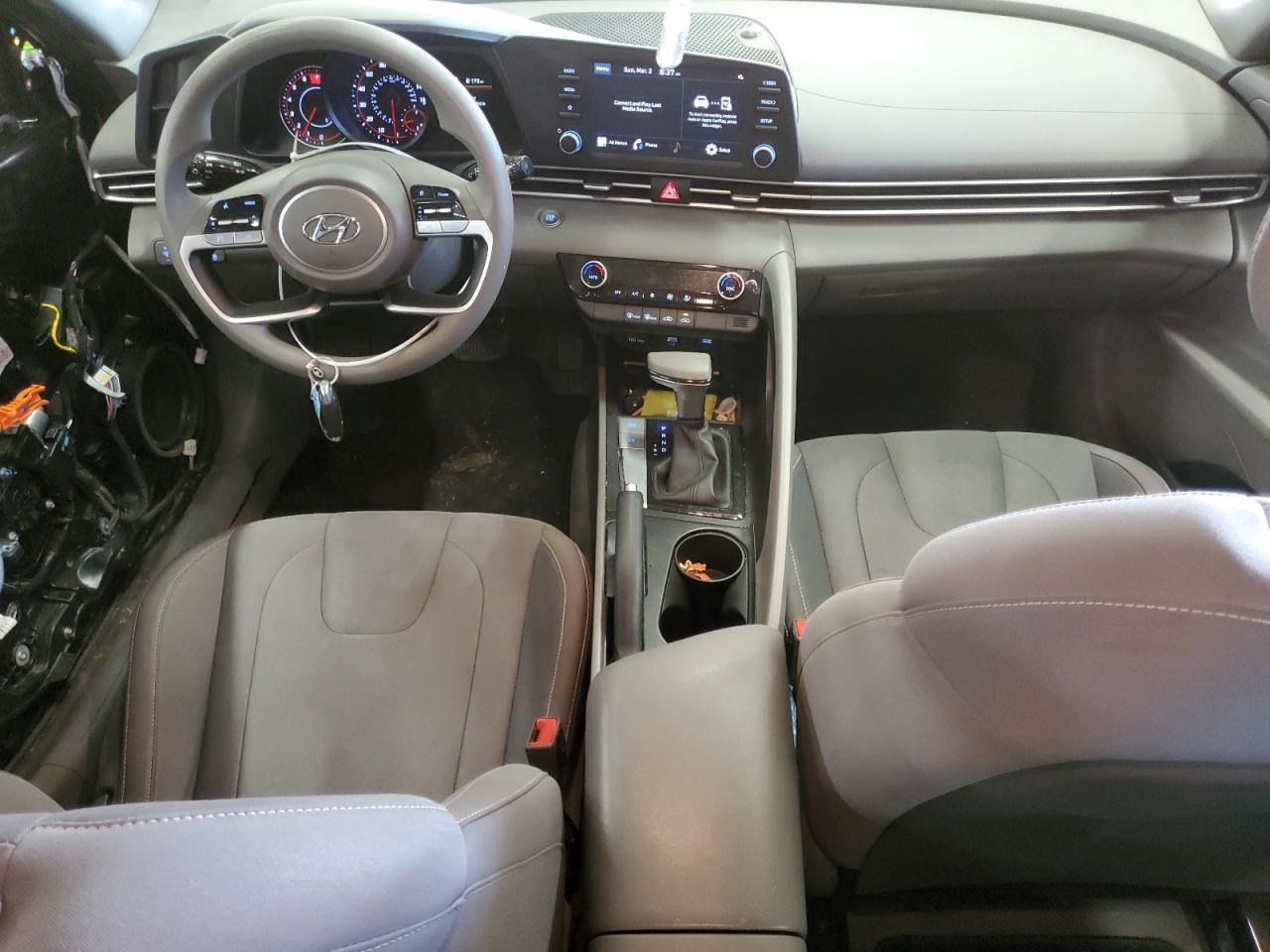 2023 Hyundai Elantra - Image 8