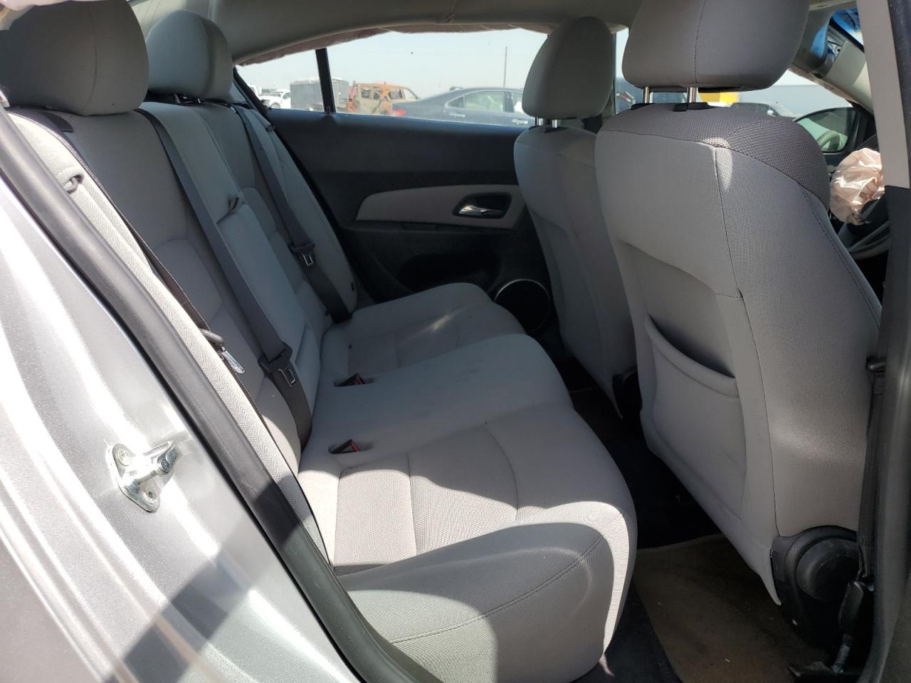 2012 Chevrolet Cruze - Image 10