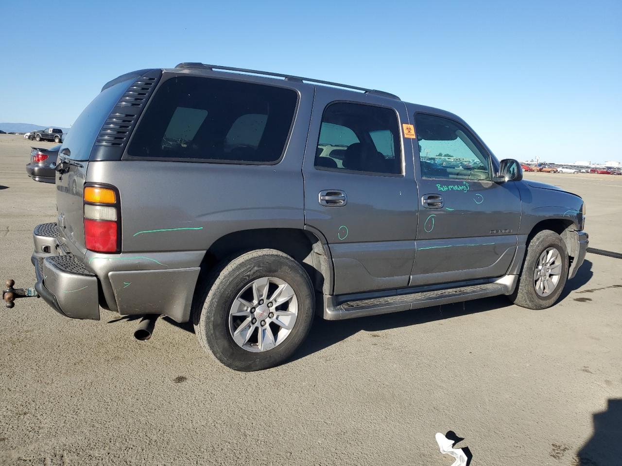 2005 GMC Yukon - Image 3