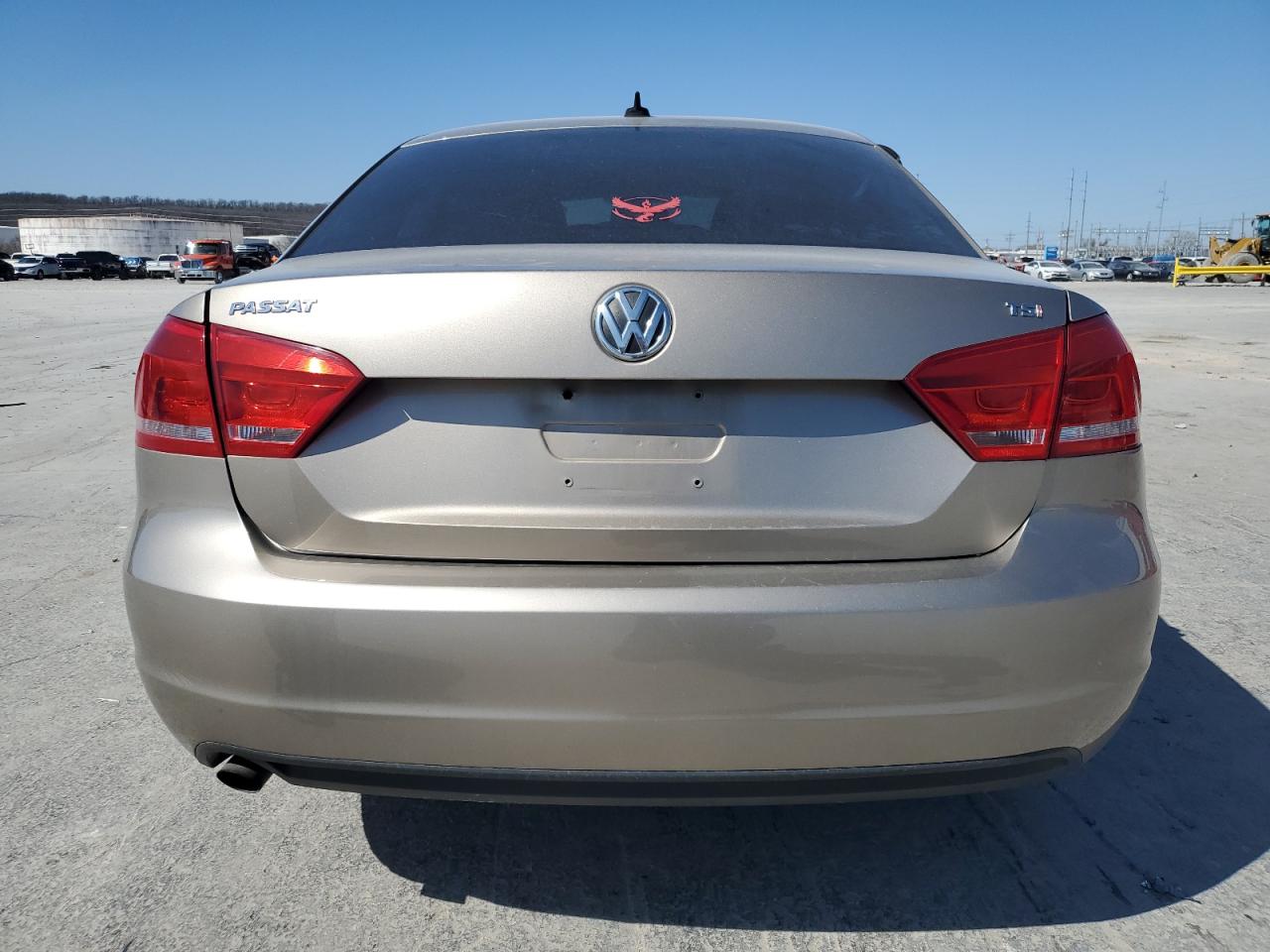 2015 Volkswagen Passat - Image 6