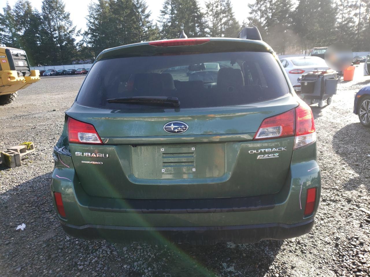2011 Subaru Outback - Image 6