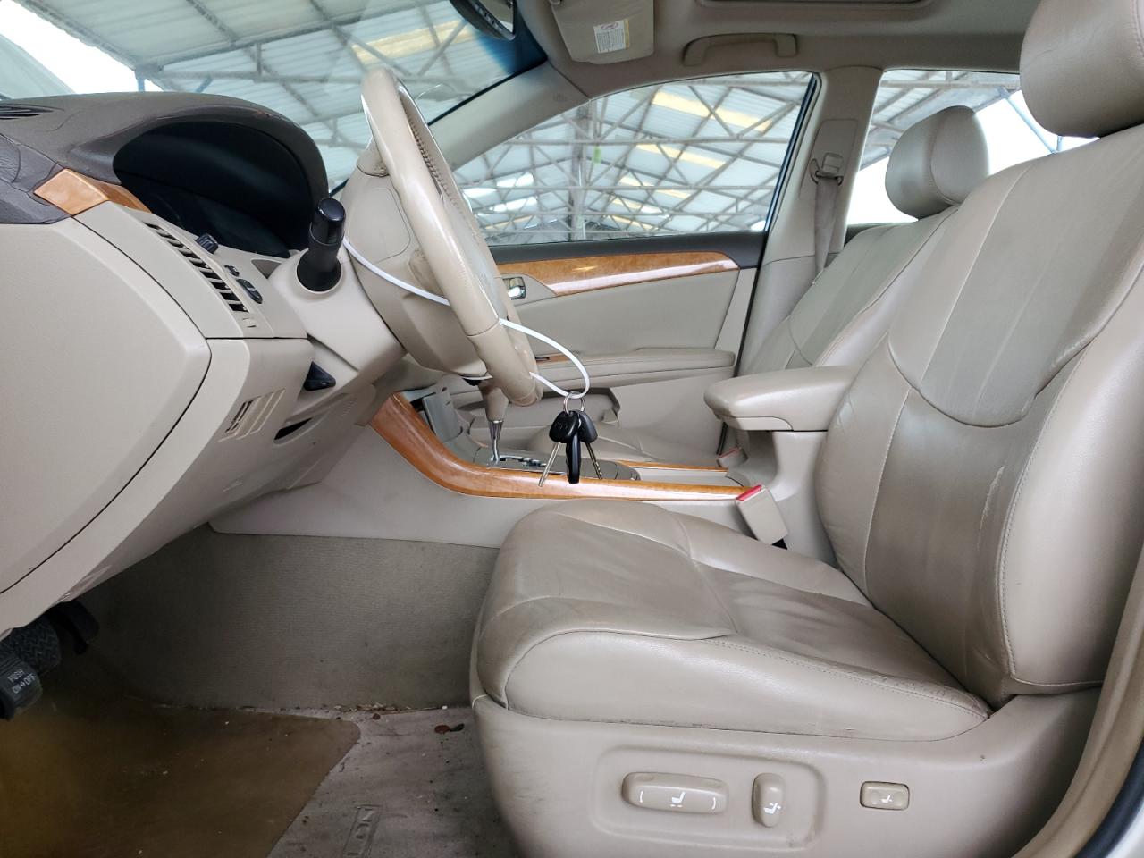 2005 Toyota Avalon - Image 7