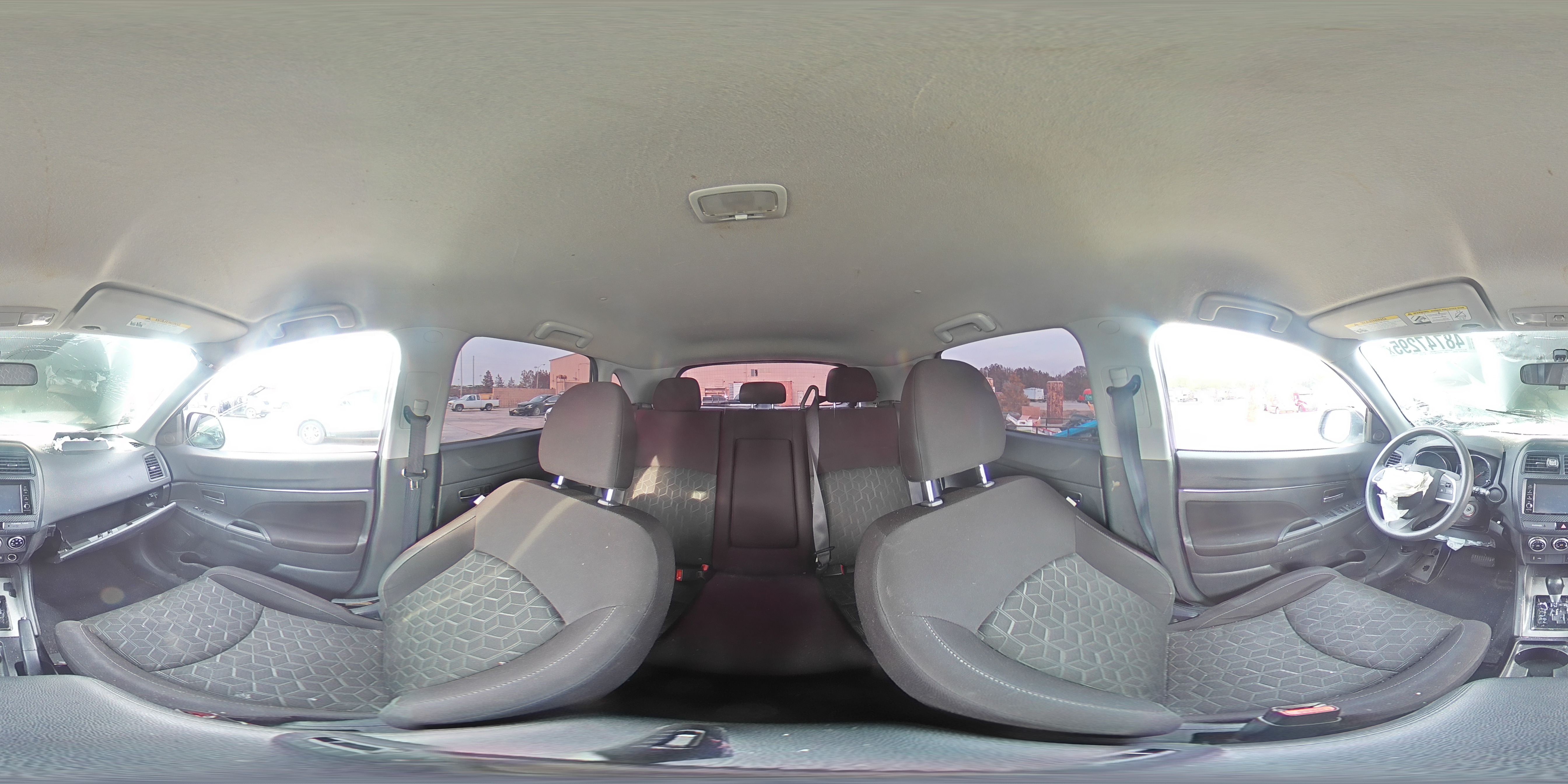 2020 Mitsubishi Outlander - Image 12