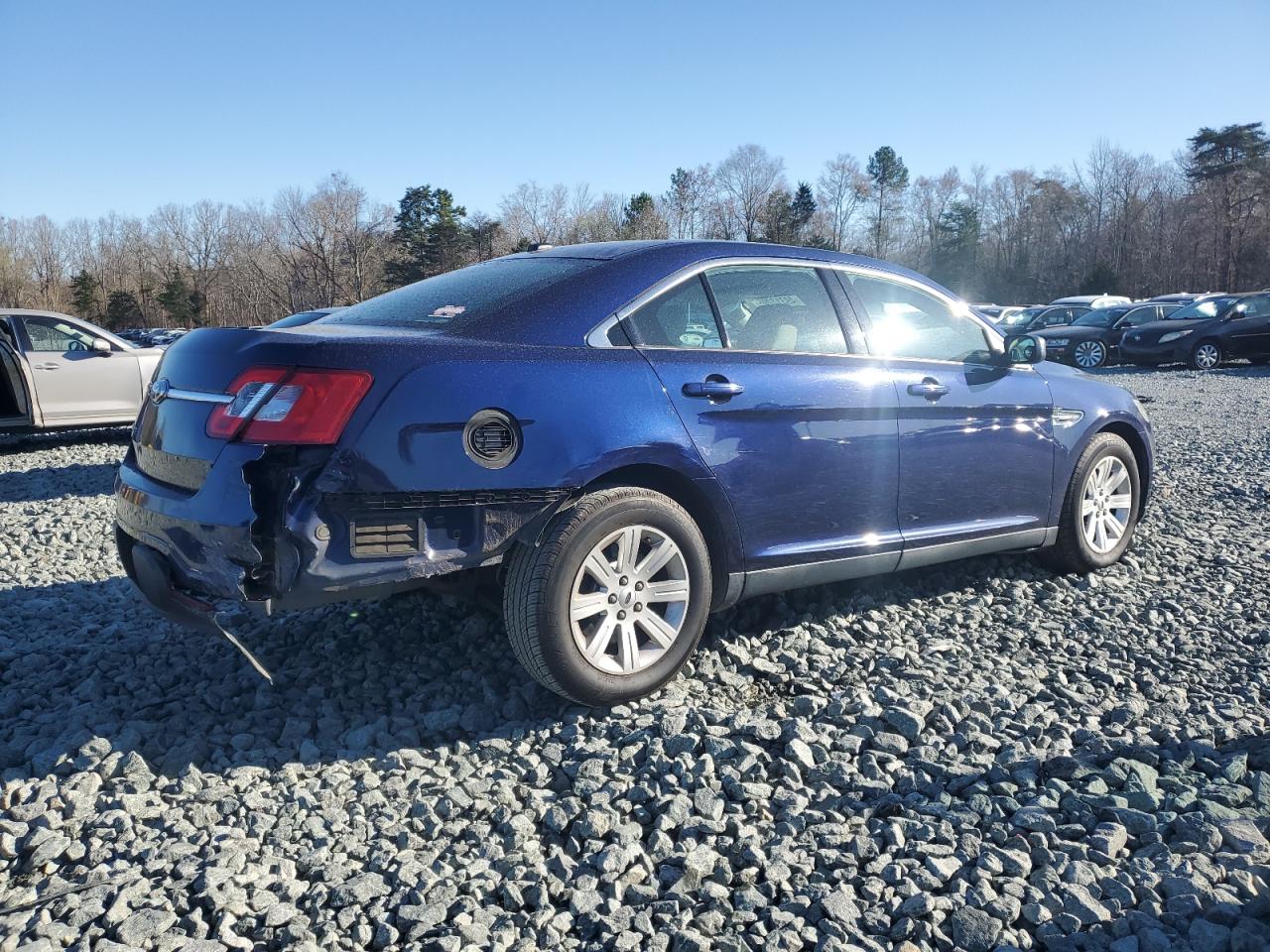 2011 Ford Taurus - Image 3