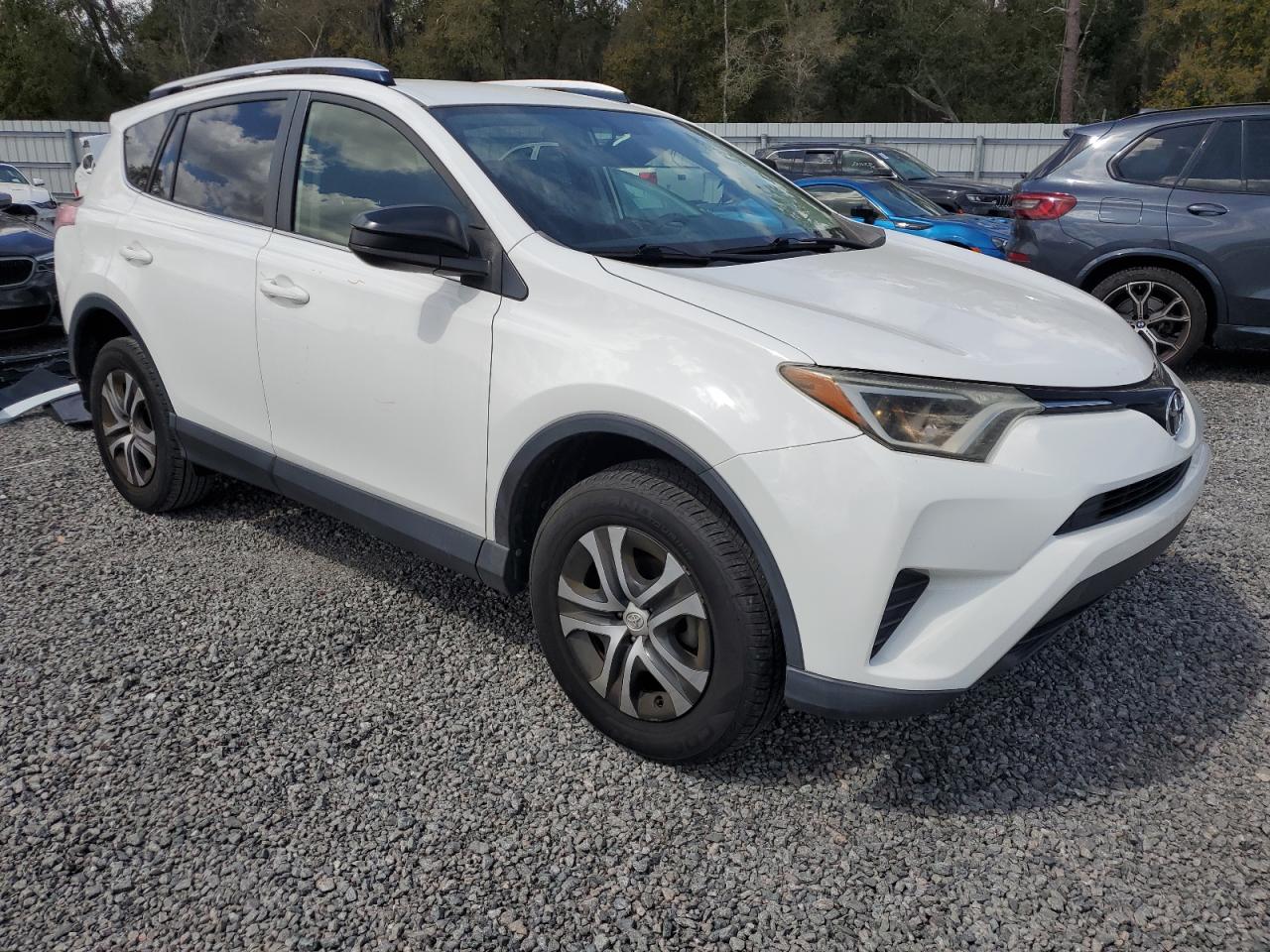 2016 Toyota RAV 4 - Image 4