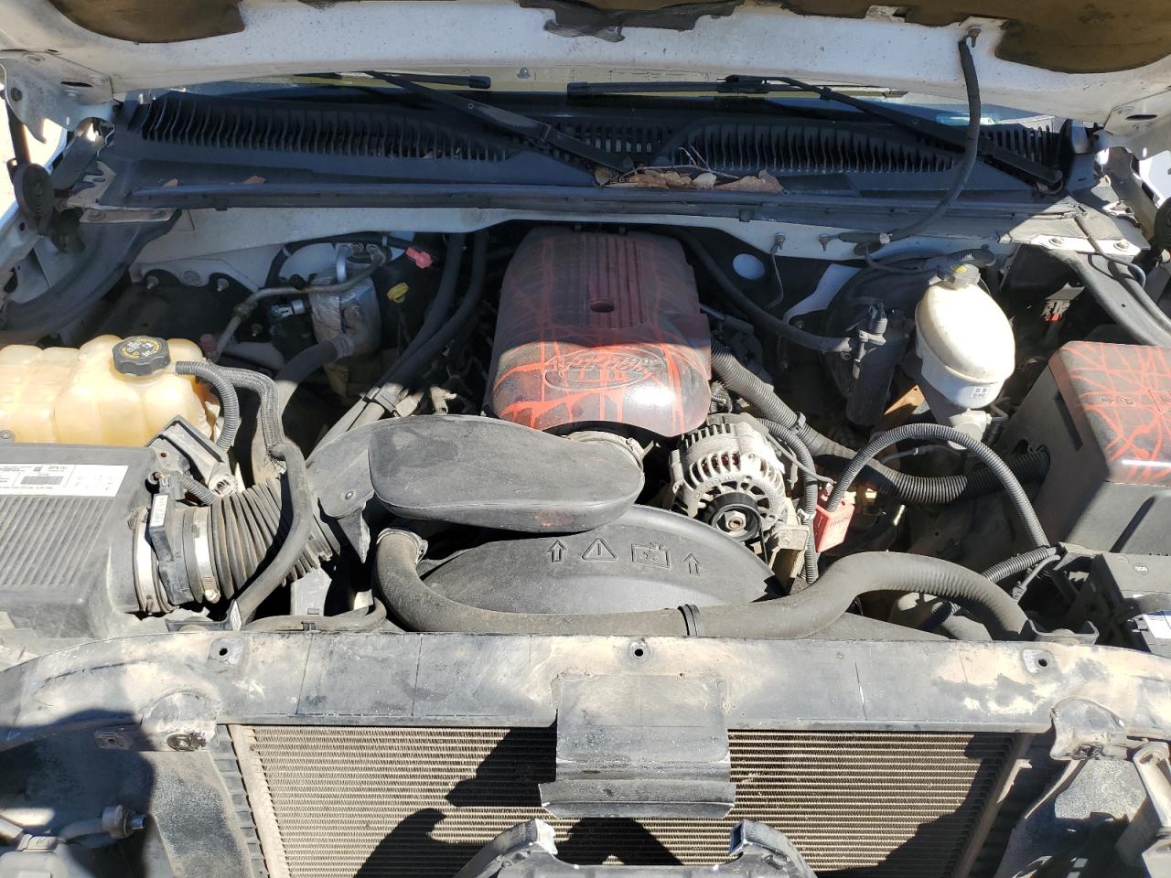 2003 Chevrolet Silverado - Image 11