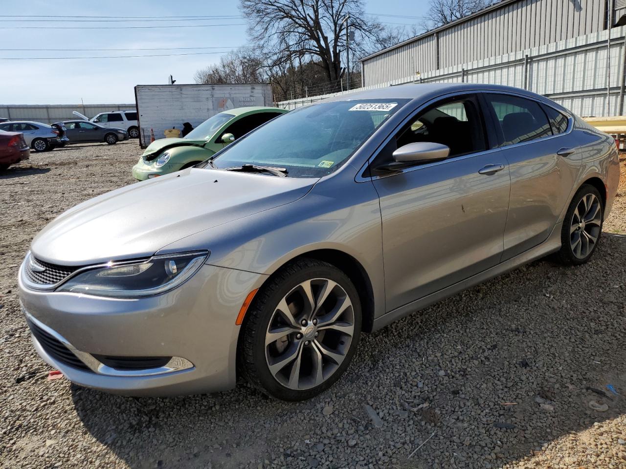 2015 Chrysler 200 Limited للبيع في Chatham، VA - Side