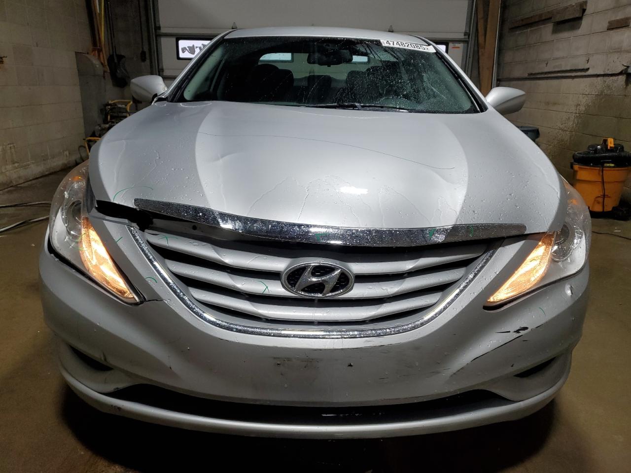 2012 Hyundai Sonata - Image 5