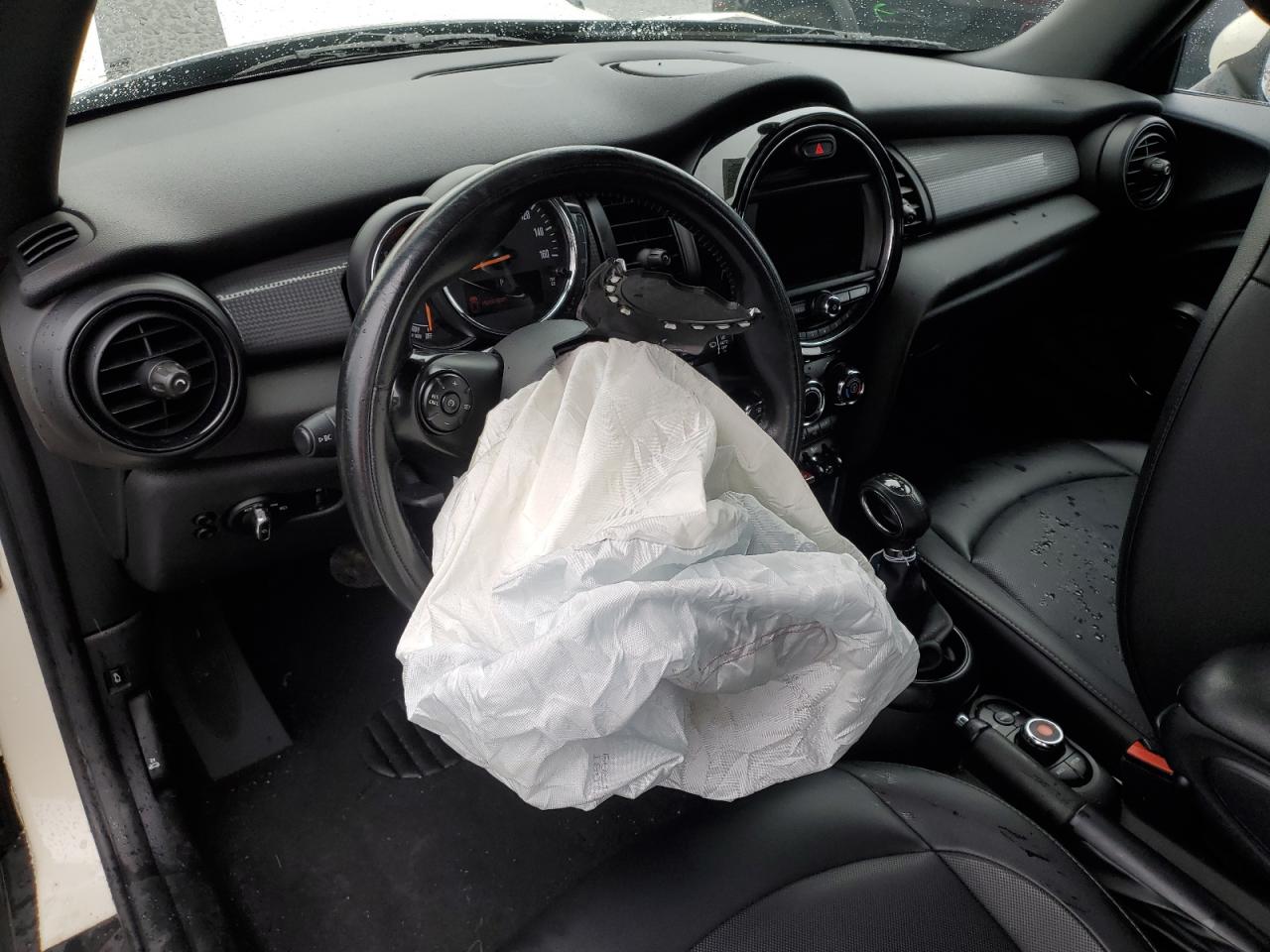 2019 MINI Cooper - Image 8