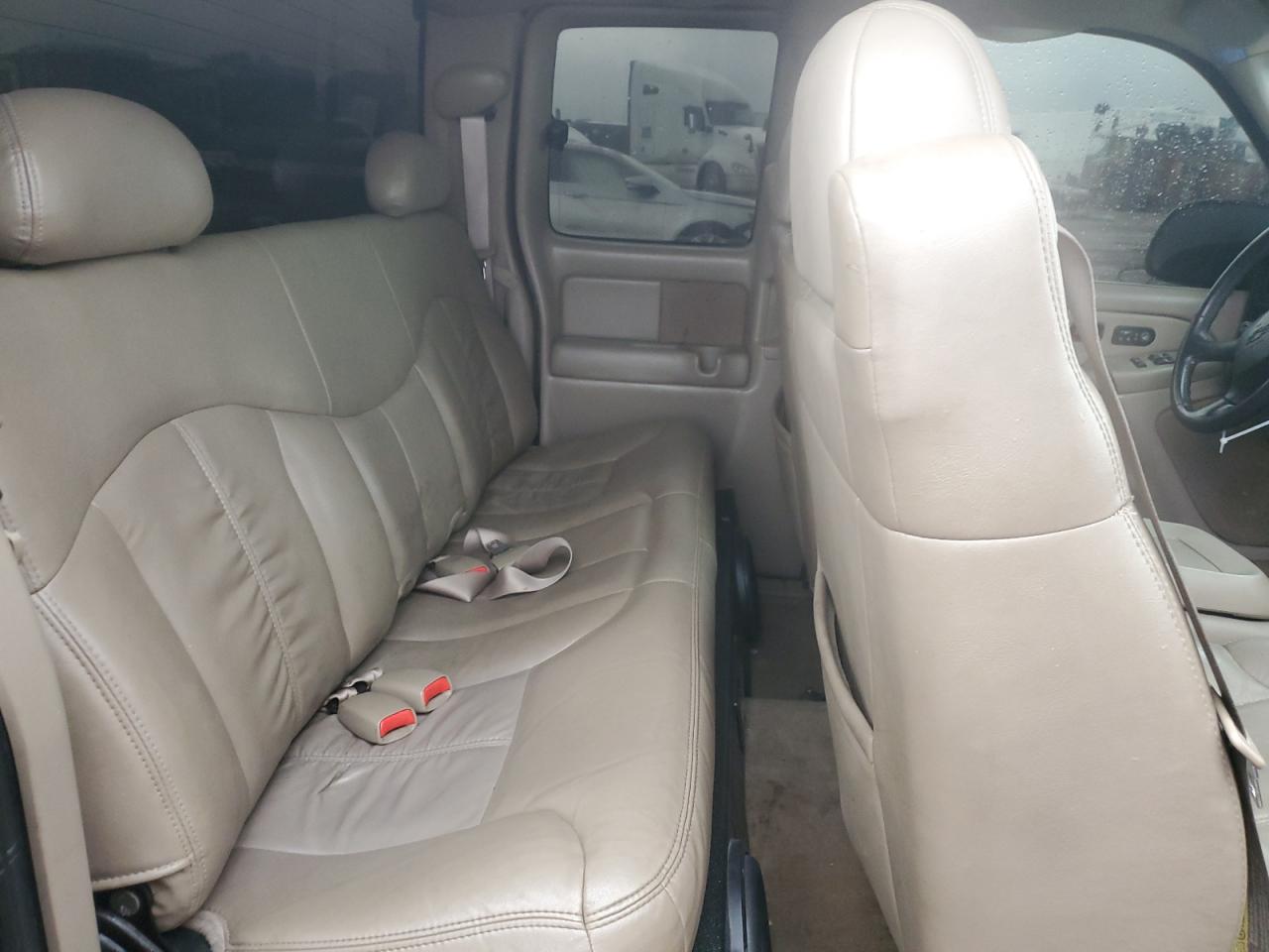 2001 Chevrolet Silverado - Image 11