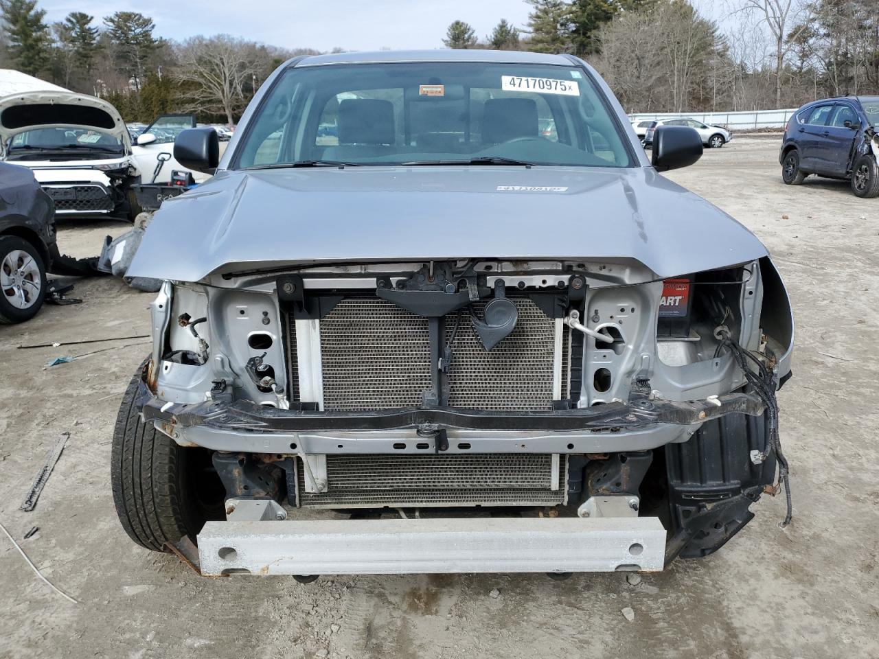 2014 Toyota Tacoma - Image 5